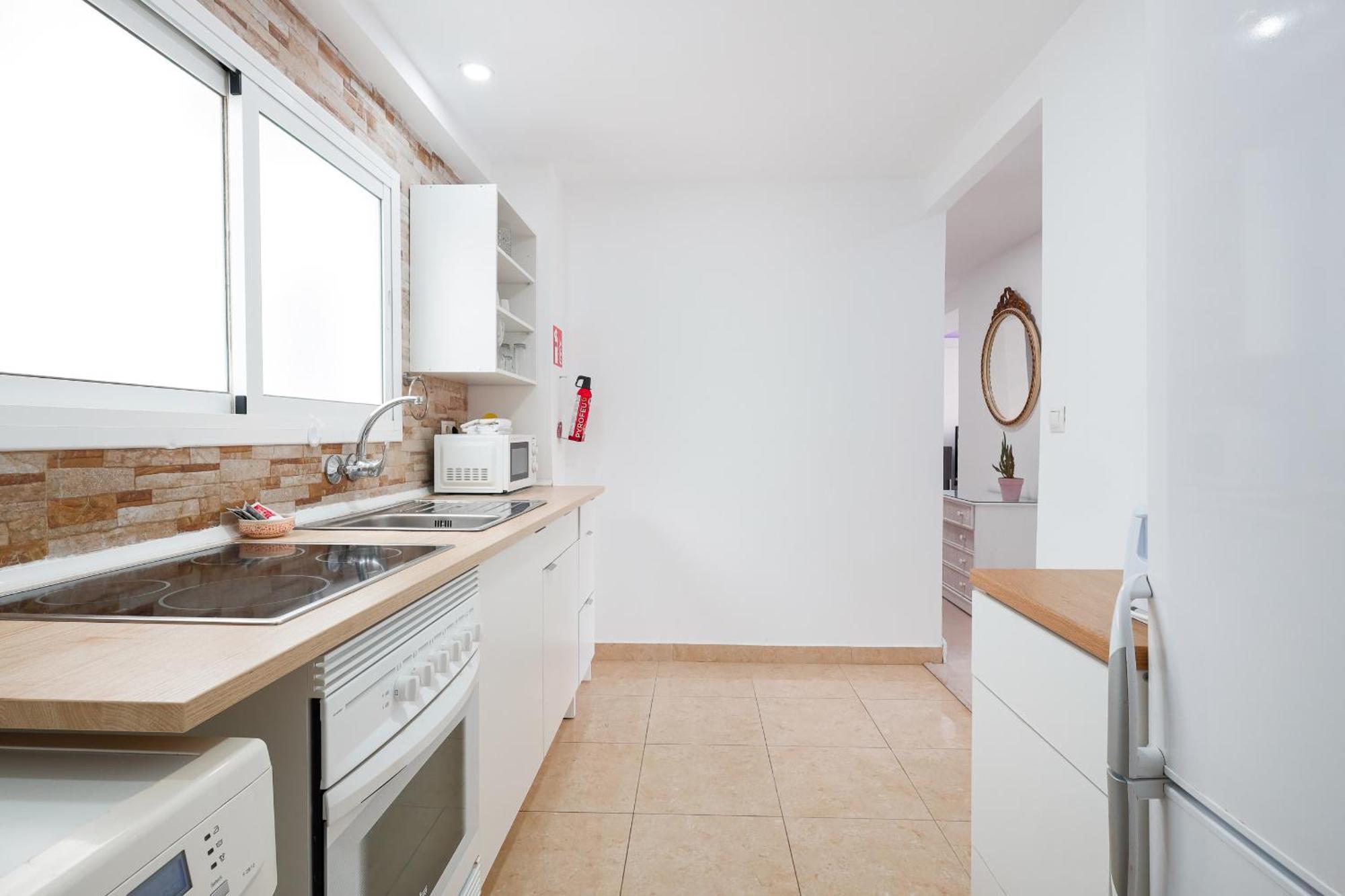C34 Cosy 4 Bdr Close To Maria Zambrano Malaga