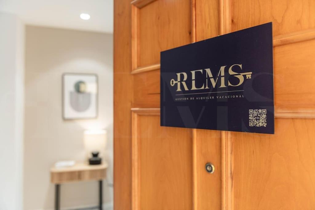 And Support - Charitable By Rems Apartamento *