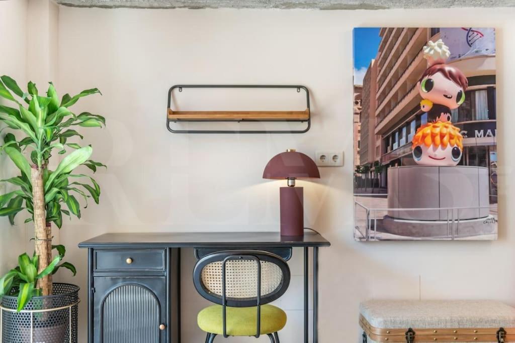 Apartamento Pop Art Gem With Paintings By Local Artist By Rems *
