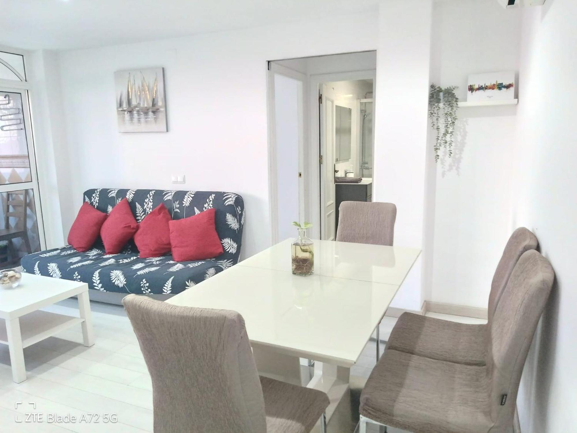 Apartamento Piso Con Parkinprivado Y A10minutosdelaplayaandando Málaga
