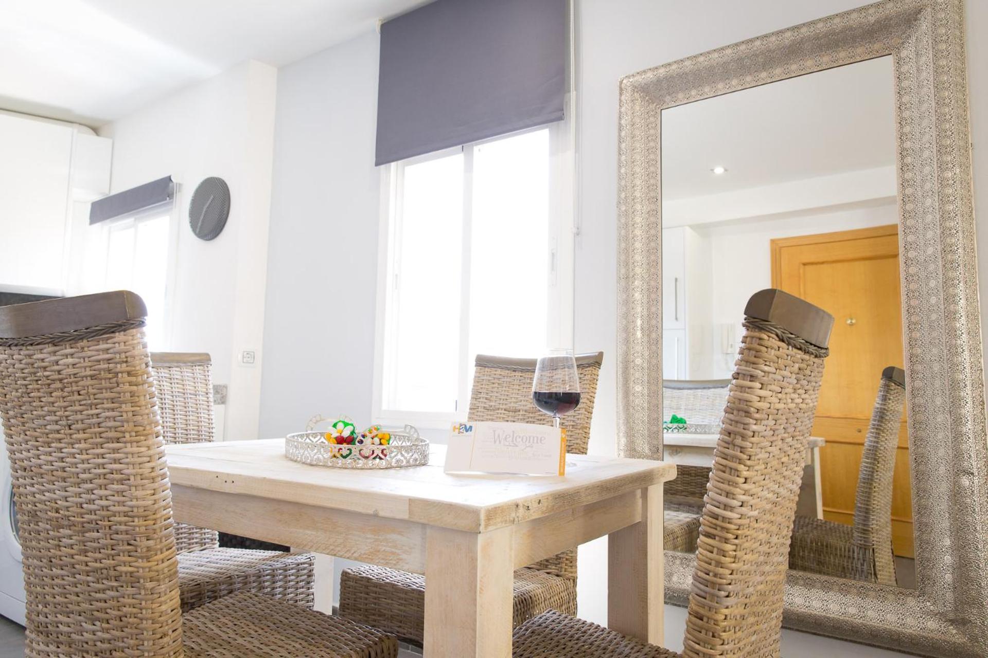 Apartamento Holidays2malaga Dos Aceras In Old Town & High Speed Wifi Málaga
