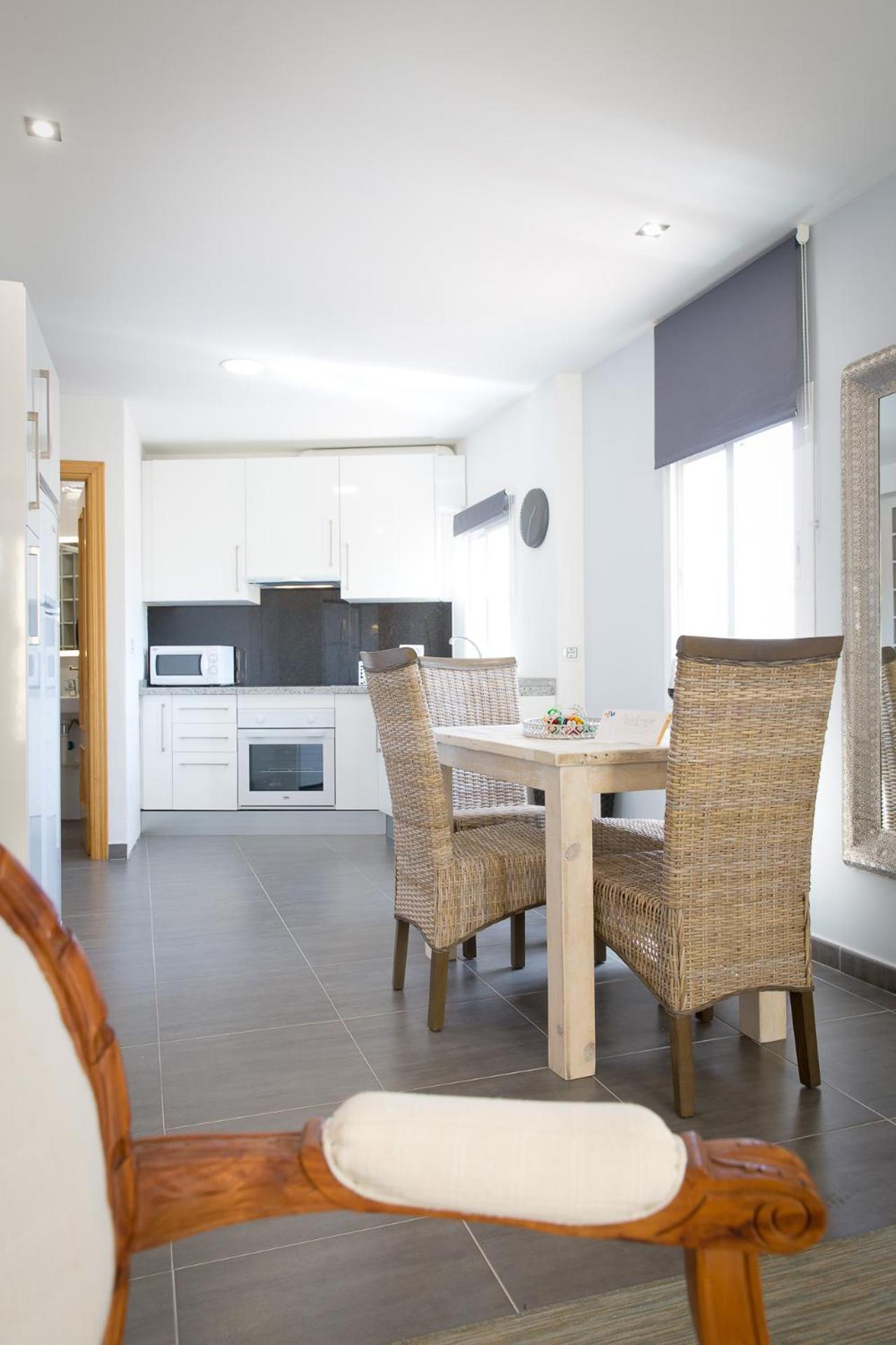 Apartamento Holidays2malaga Dos Aceras In Old Town & High Speed Wifi Málaga
