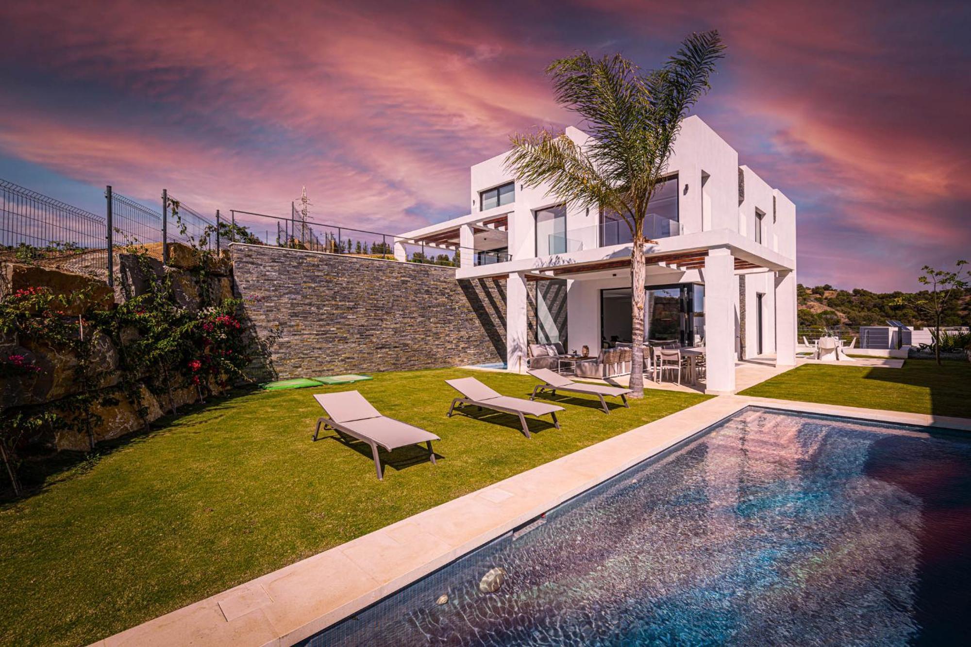 Modern Cabopino *