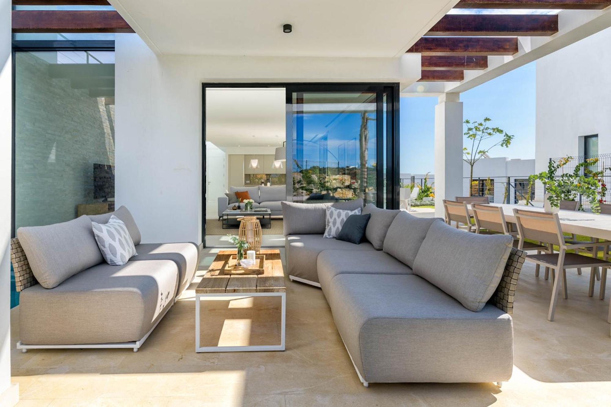 Modern Cabopino