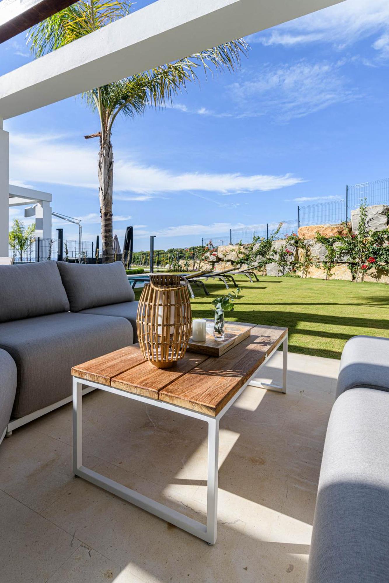Modern Cabopino