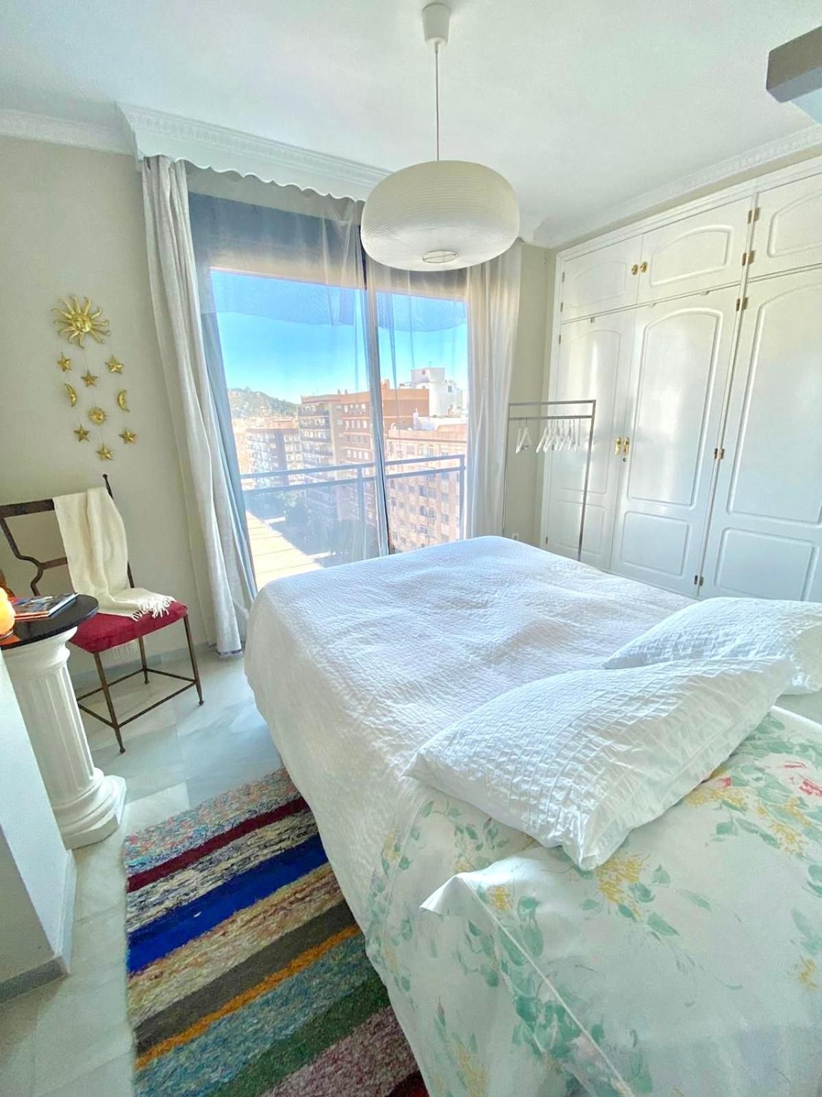 Exclusivo Atico Con Terraza Apartamento *