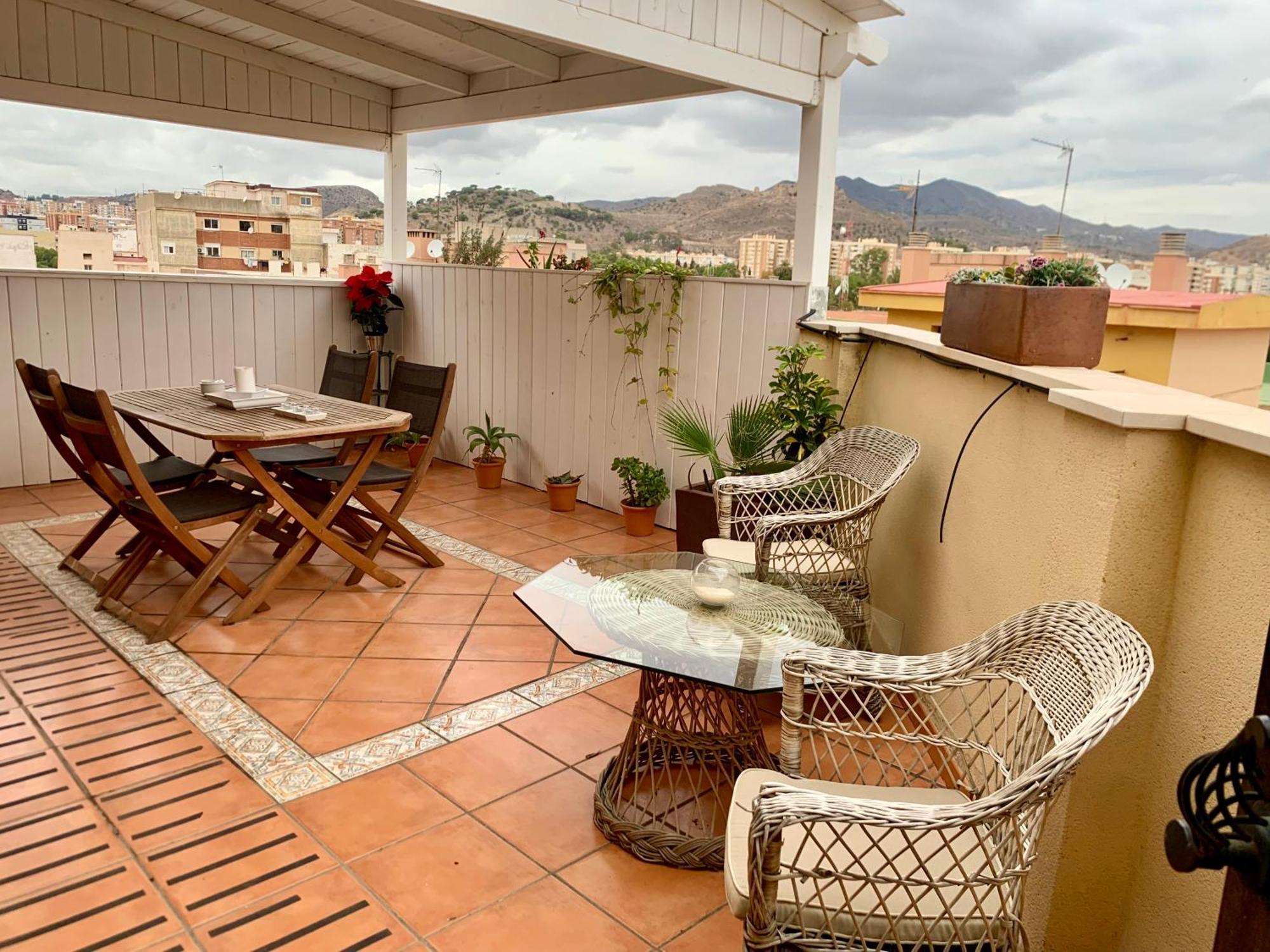 Exclusivo Atico Con Terraza Apartamento *