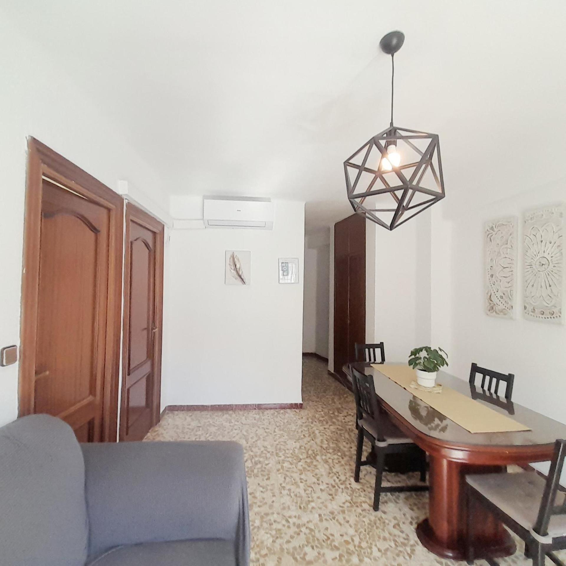 Apartamento En El Centro Amplio Y Confortable *