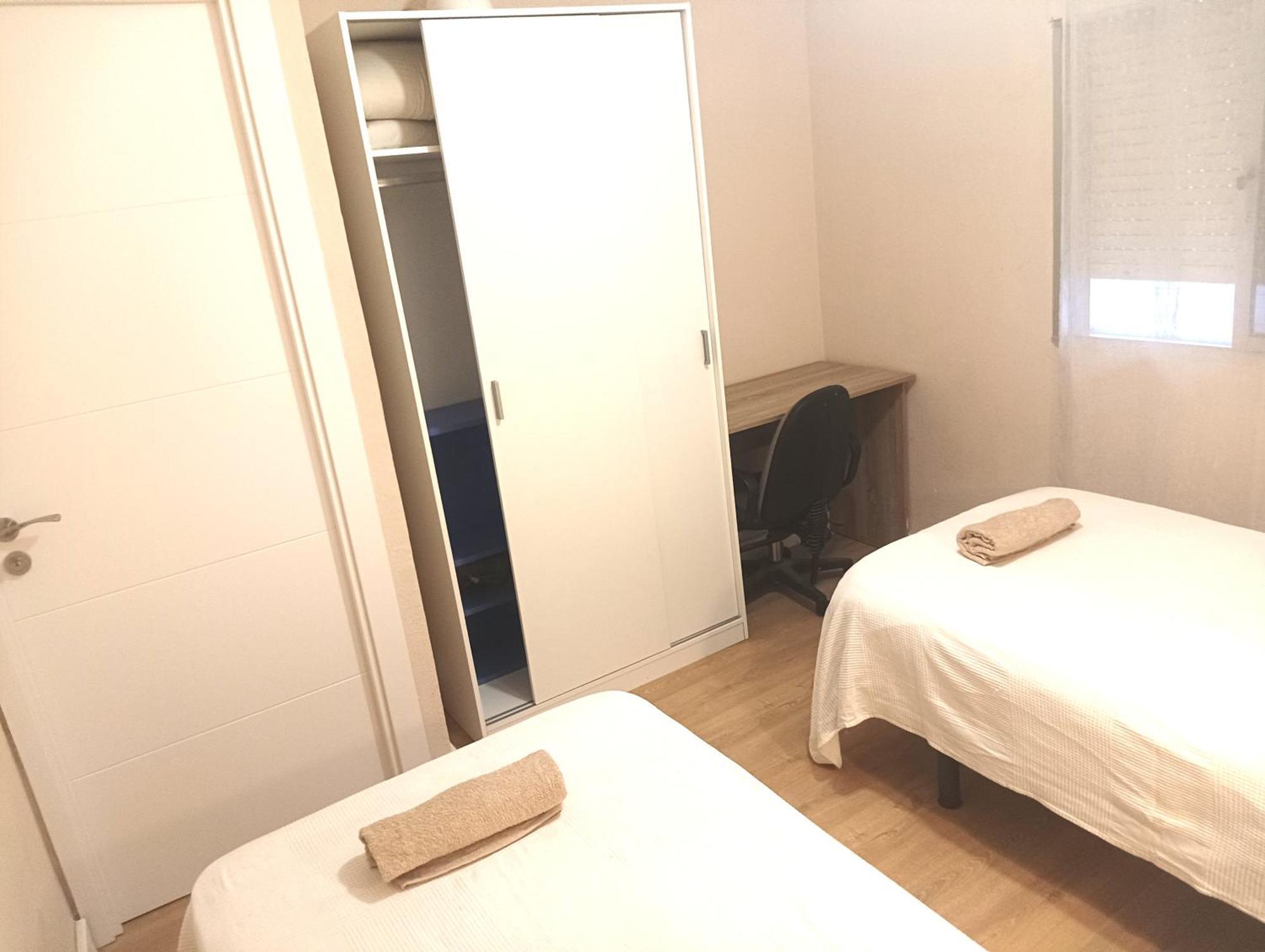 Homestay En Compartido Delicias Cerca Del Mar, Aeropuerto, Ave Y Metro Malaga