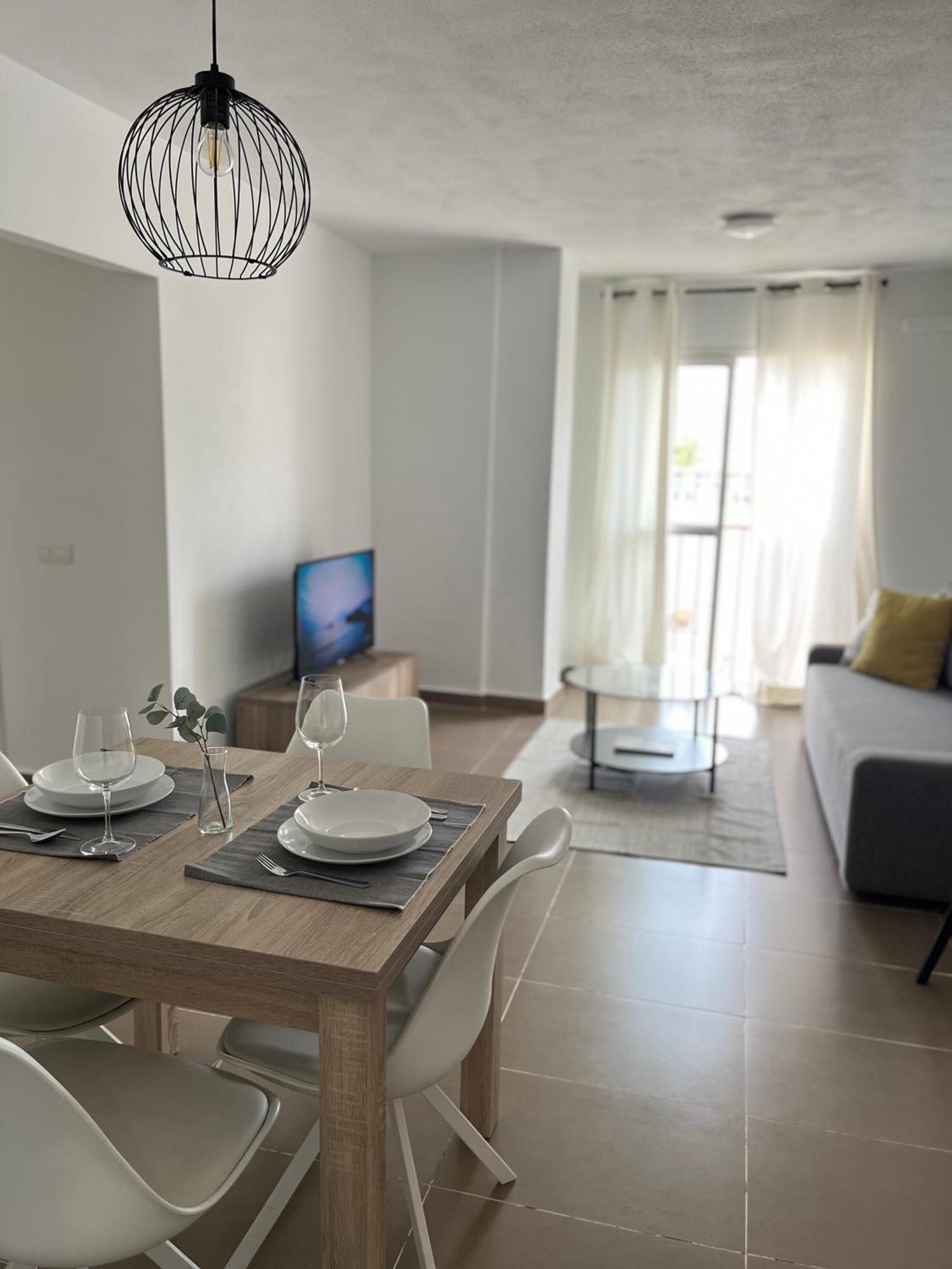 Apartamento Prime Location - Stylish With Free Wifi, Free Parking, Steps From The Historic Center Málaga