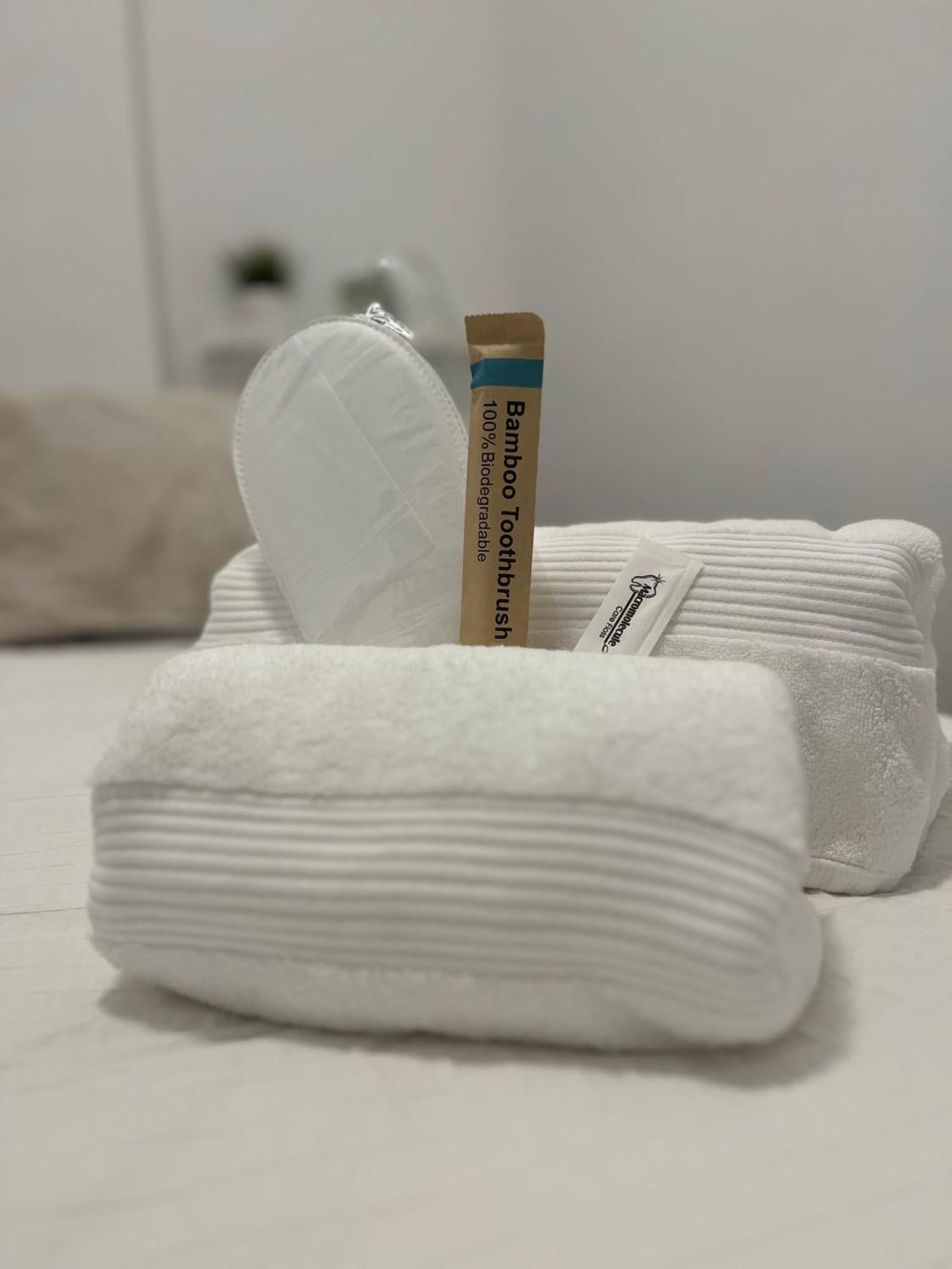 Prime Location - Stylish With Free Wifi, Free Parking, Steps From The Historic Center Apartamento