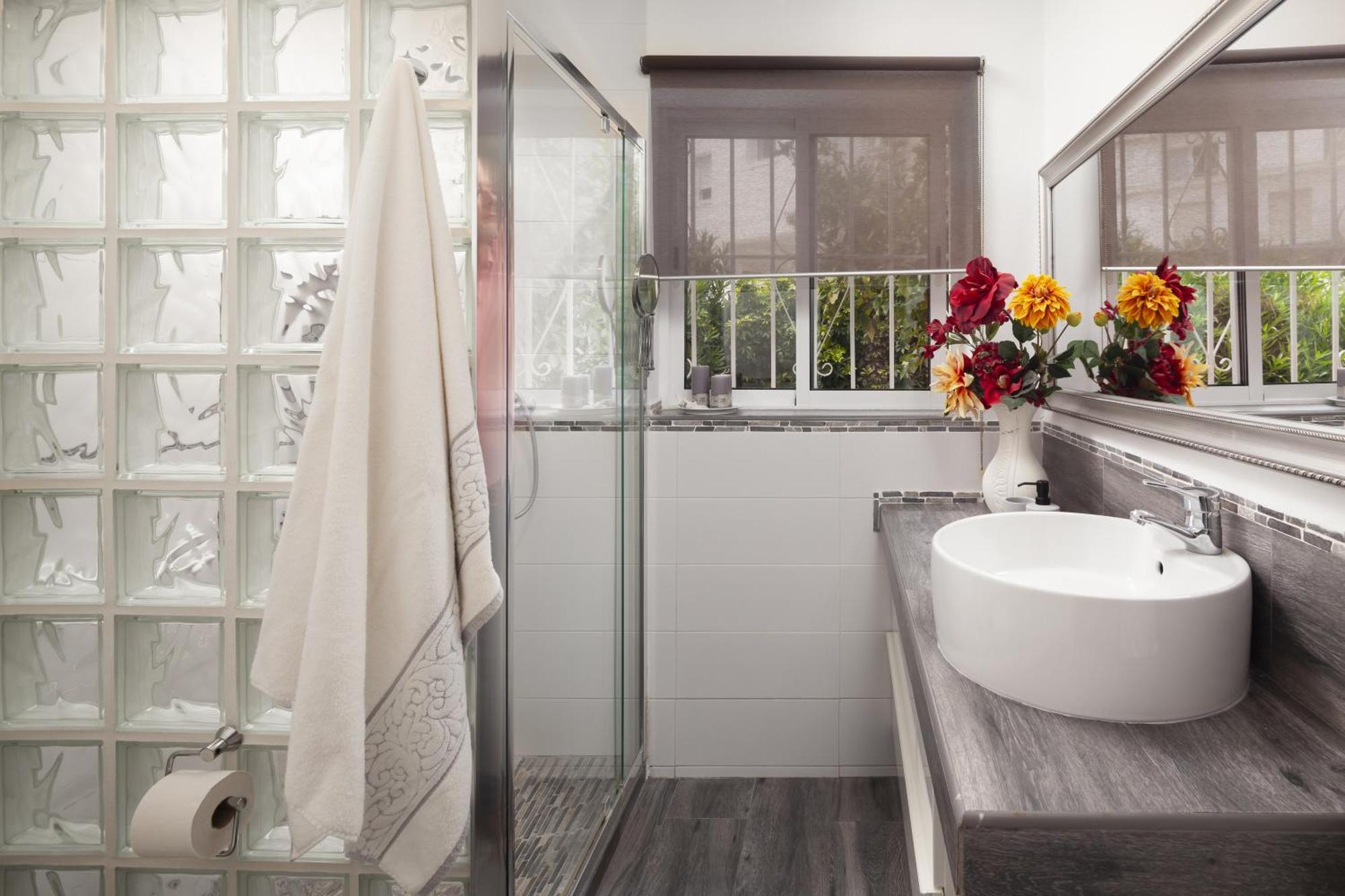 Con Terraza Y Amplio Jardín Privado Apartamento Málaga