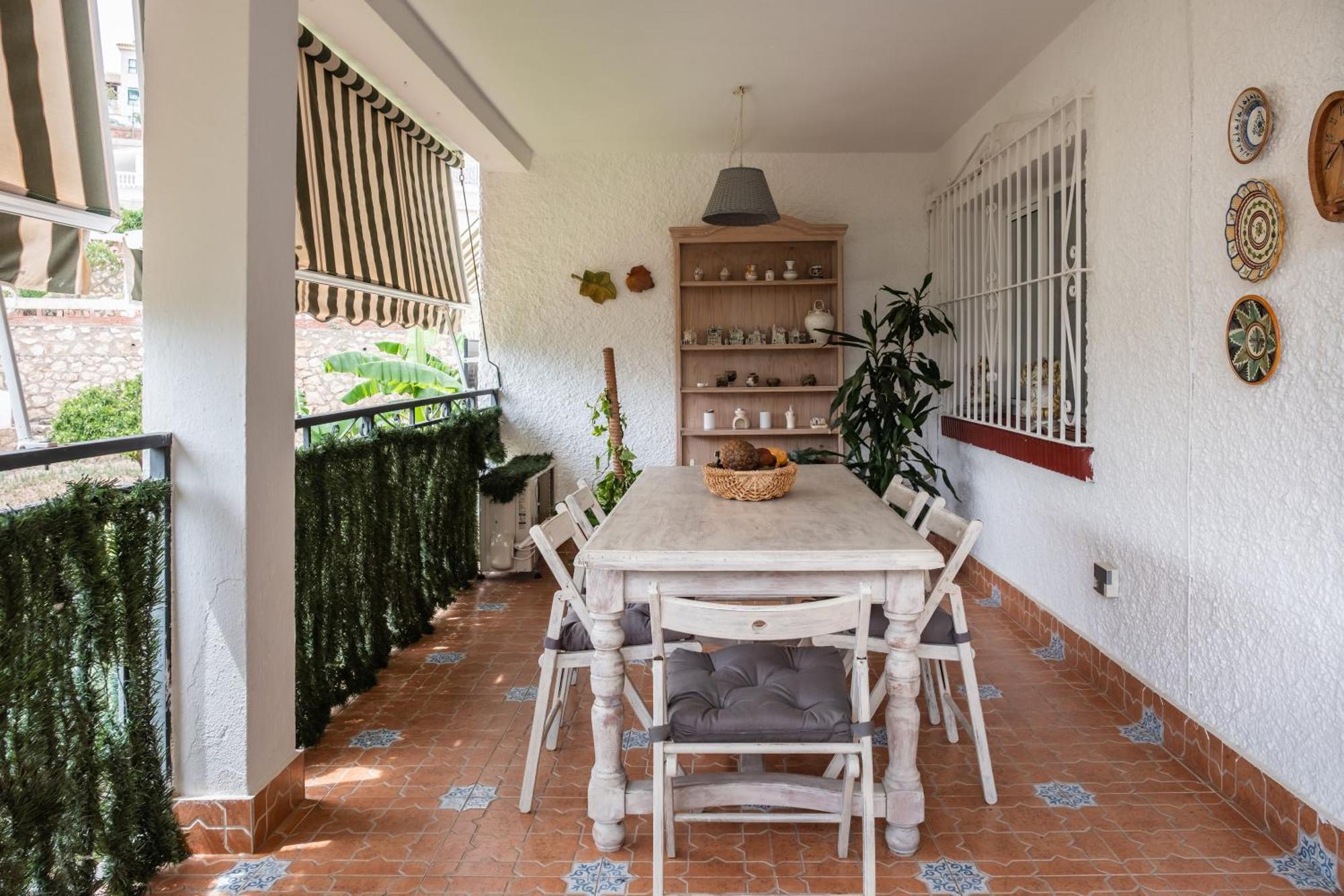 Con Terraza Y Amplio Jardín Privado * Málaga