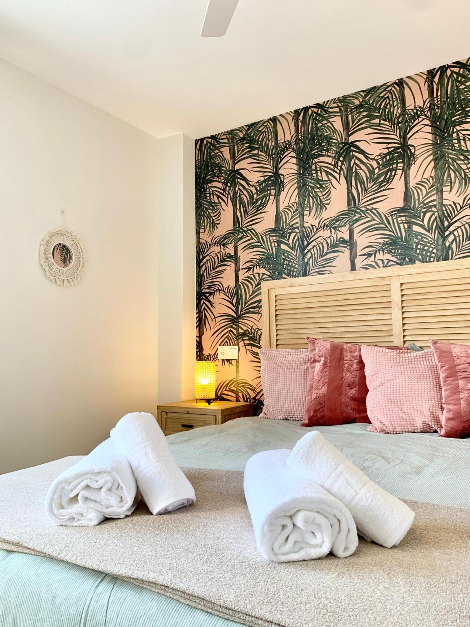 Atico Huelin Playa Apartamento