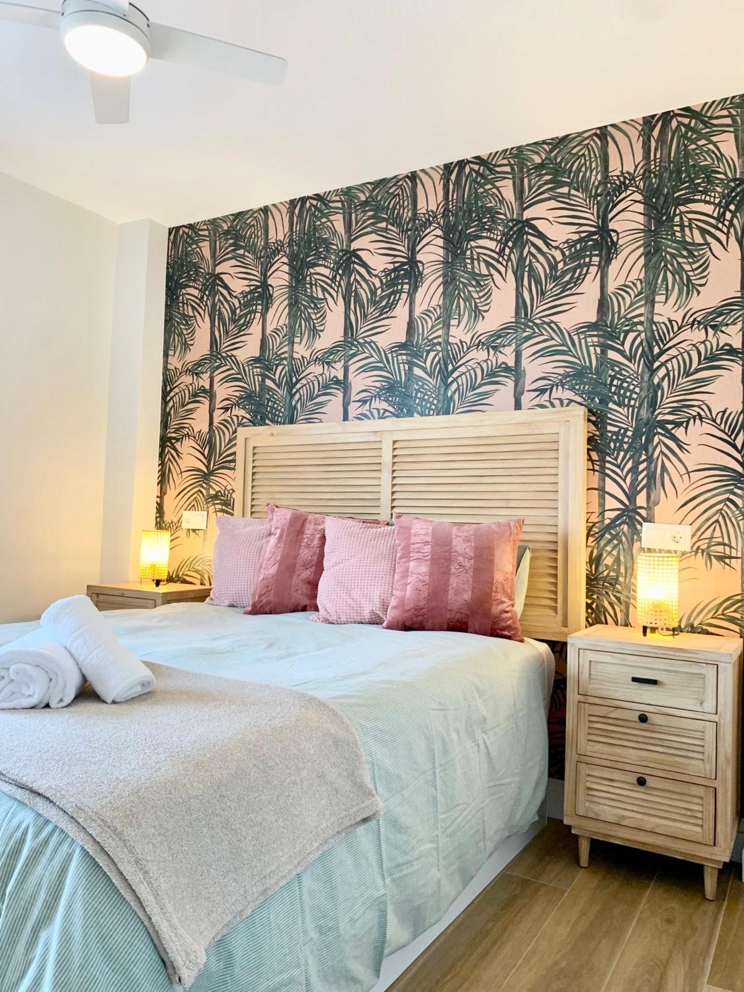 Atico Huelin Playa Apartamento *