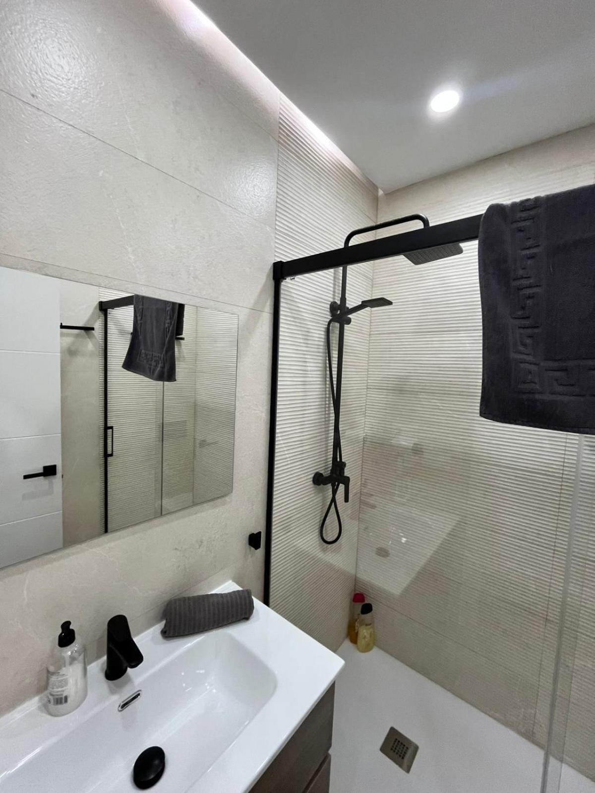Apartamento Exclusive Luxury At Plaza Uncibay, Center Málaga