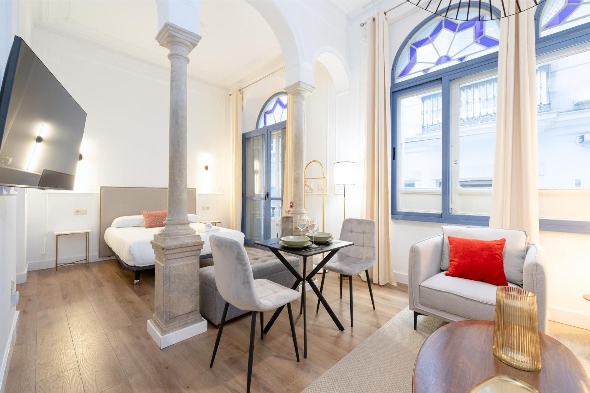 Cozy & Renovated -center Apartment *