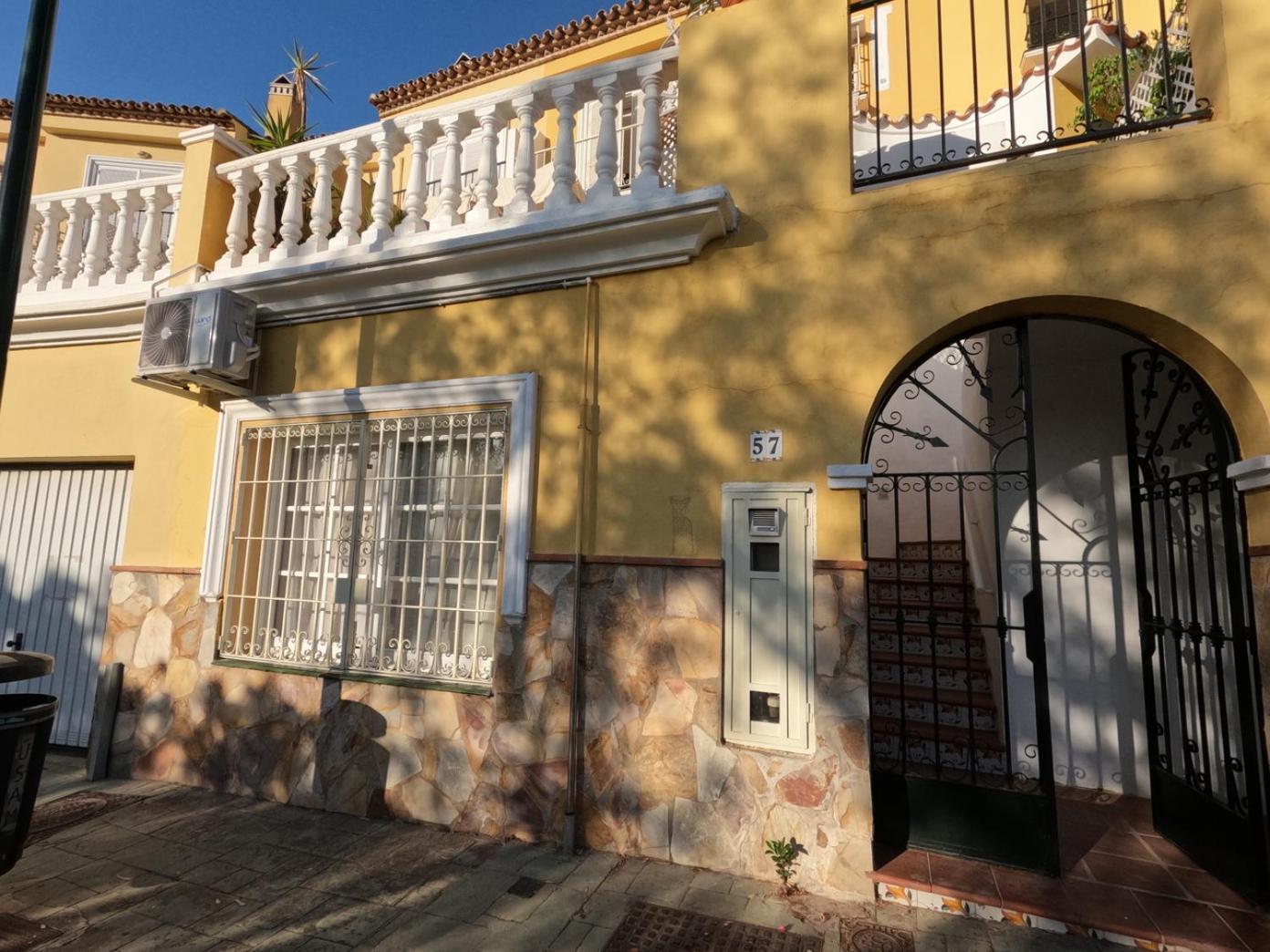 Gibralfaro Turistico Cerca De La Playa Apartamento Málaga