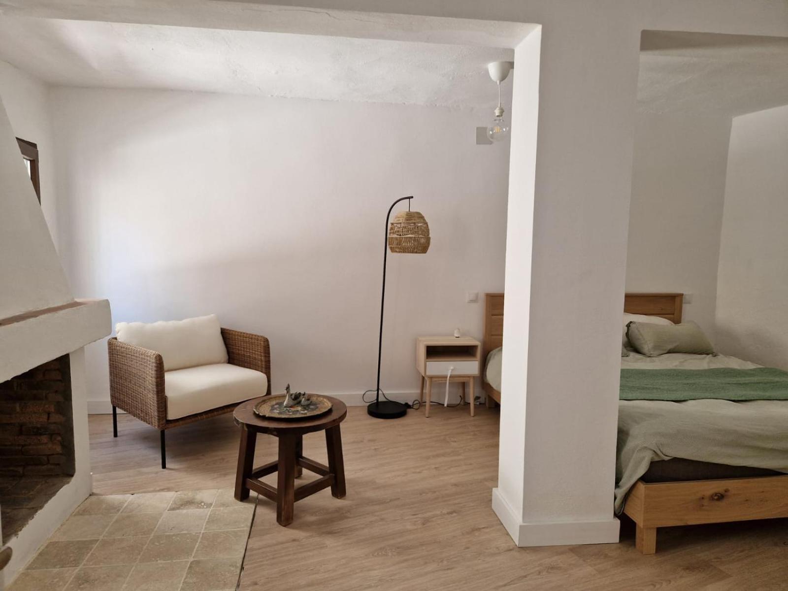 Amplia Y Tranquila Con Bano Privado En Piso Compartido Malaga