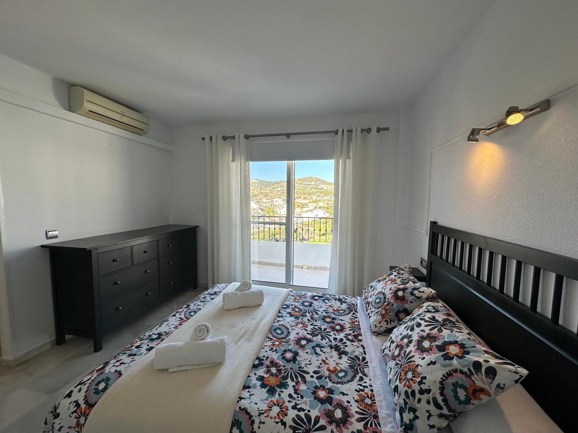 Apartamento Luminoso Atico Duplex Con Vistas Al Mar *
