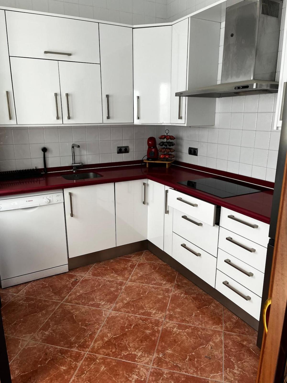 Сasa de vacaciones Gran Casa Cerca De La Playa Con 3 En Pedregalejo *