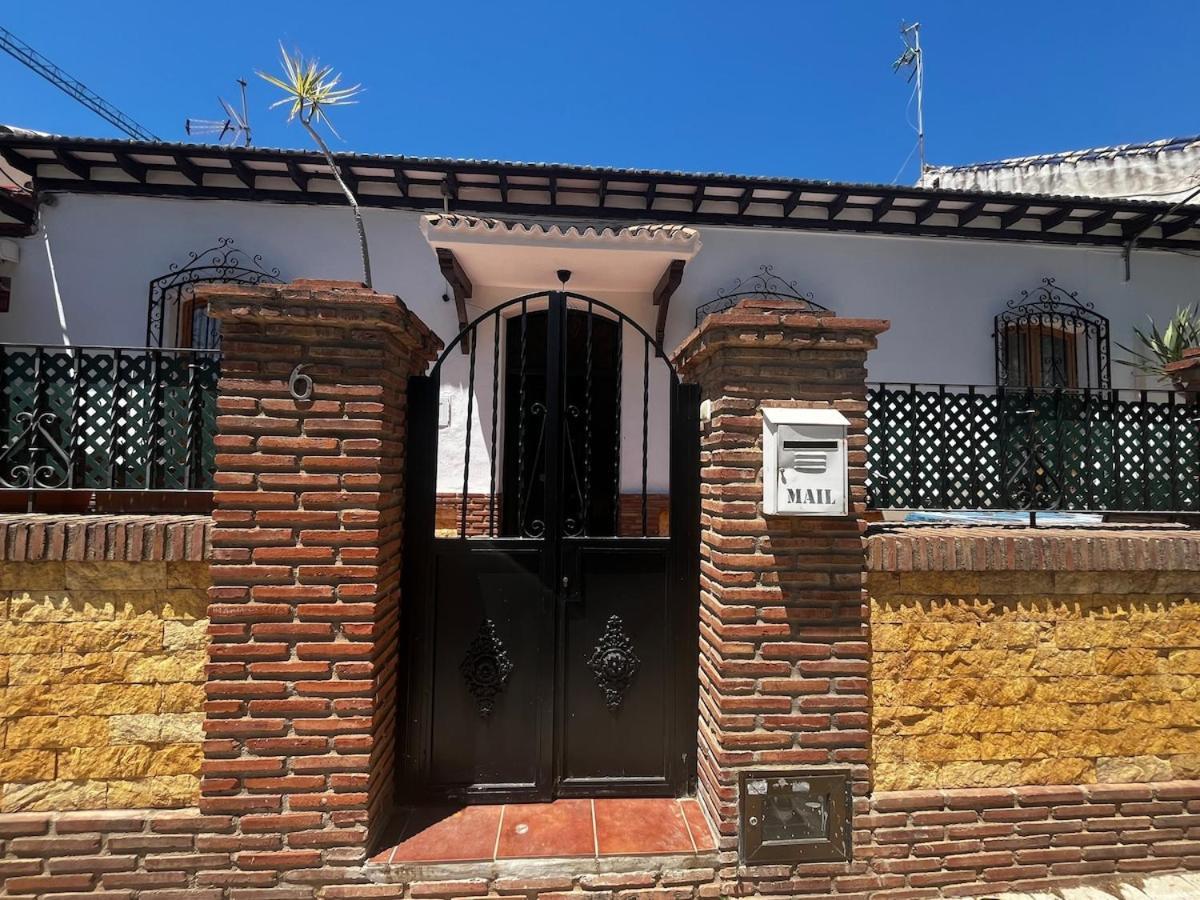 Сasa de vacaciones Gran Casa Cerca De La Playa Con 3 En Pedregalejo *