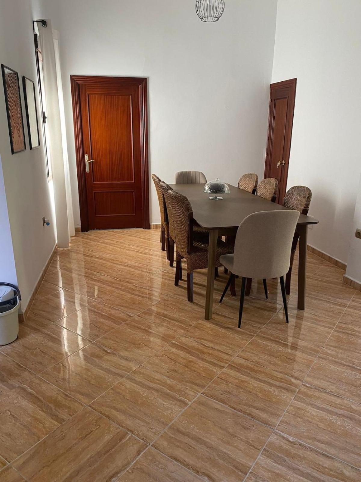 Gran Casa Cerca De La Playa Con 3 En Pedregalejo Málaga