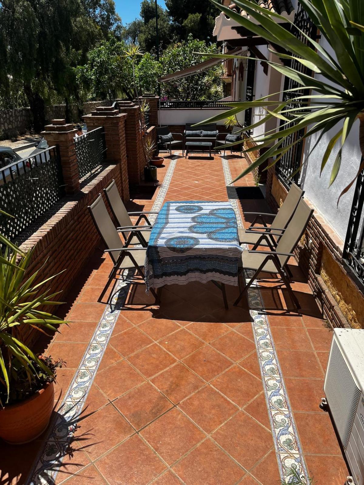 Gran Casa Cerca De La Playa Con 3 En Pedregalejo Сasa de vacaciones