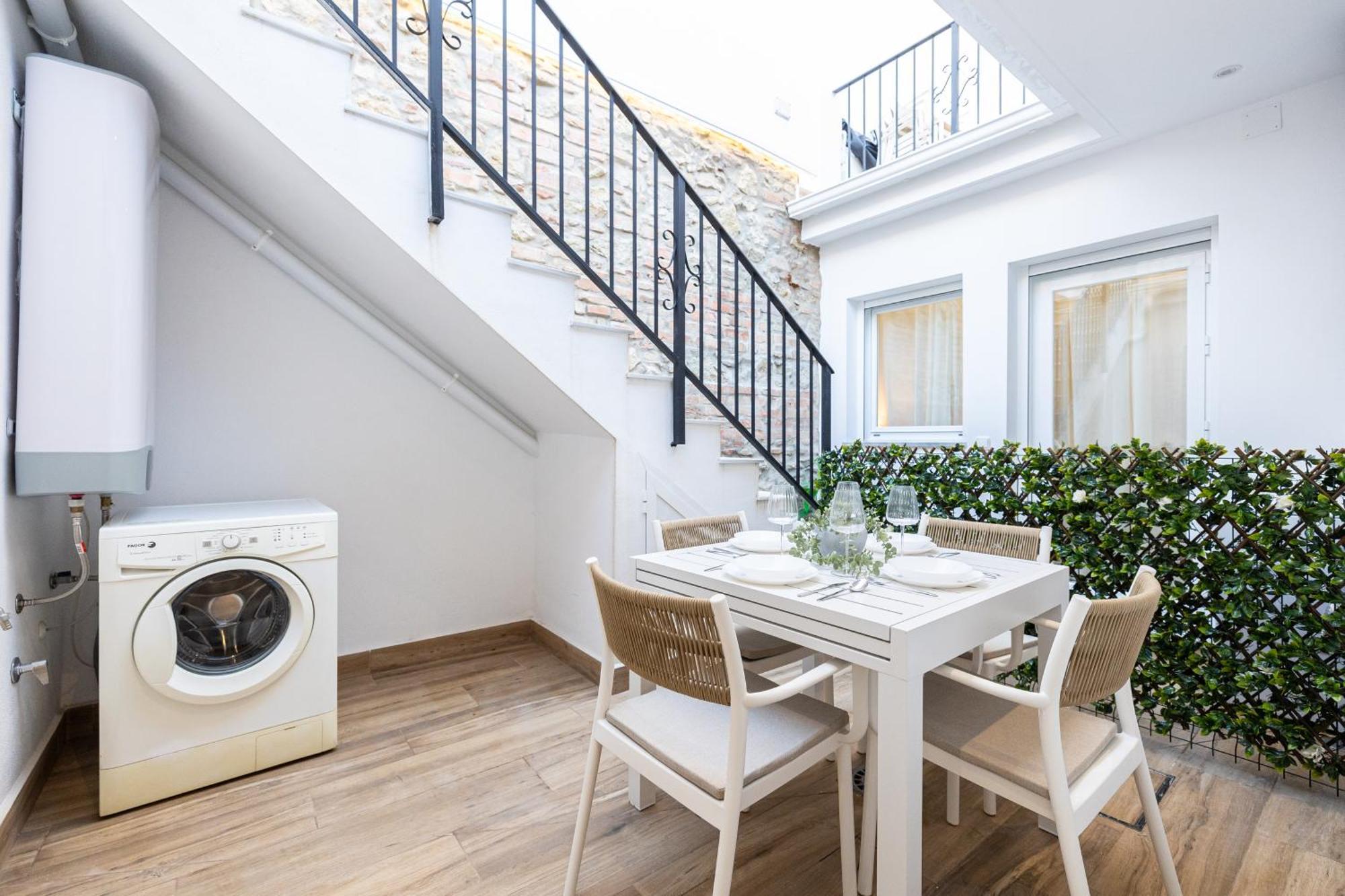 Modern Duplex Courtyard -2bedrooms 2baths Málaga