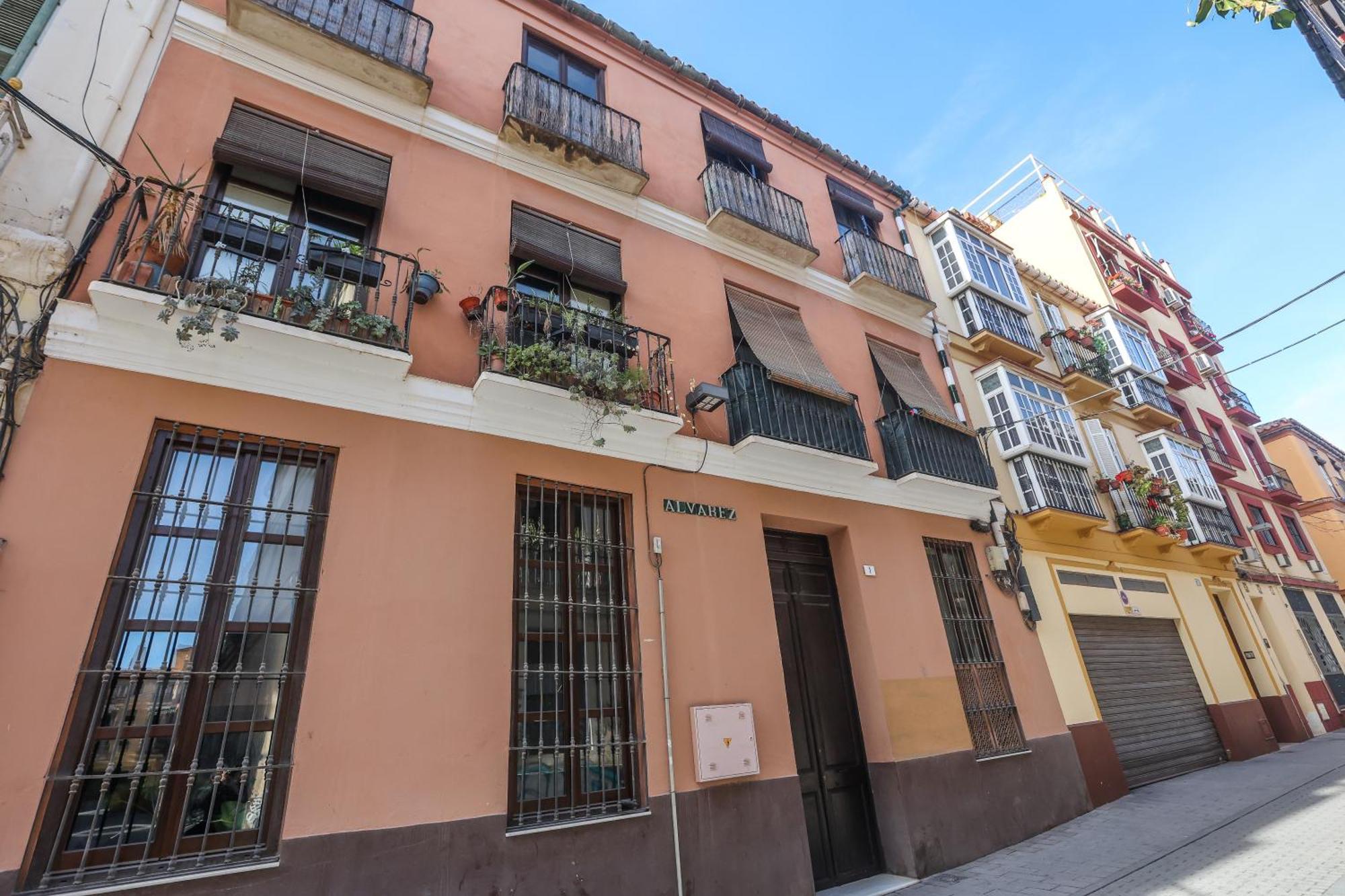 Dreams Oldtown Free Parking By Easytrip Málaga