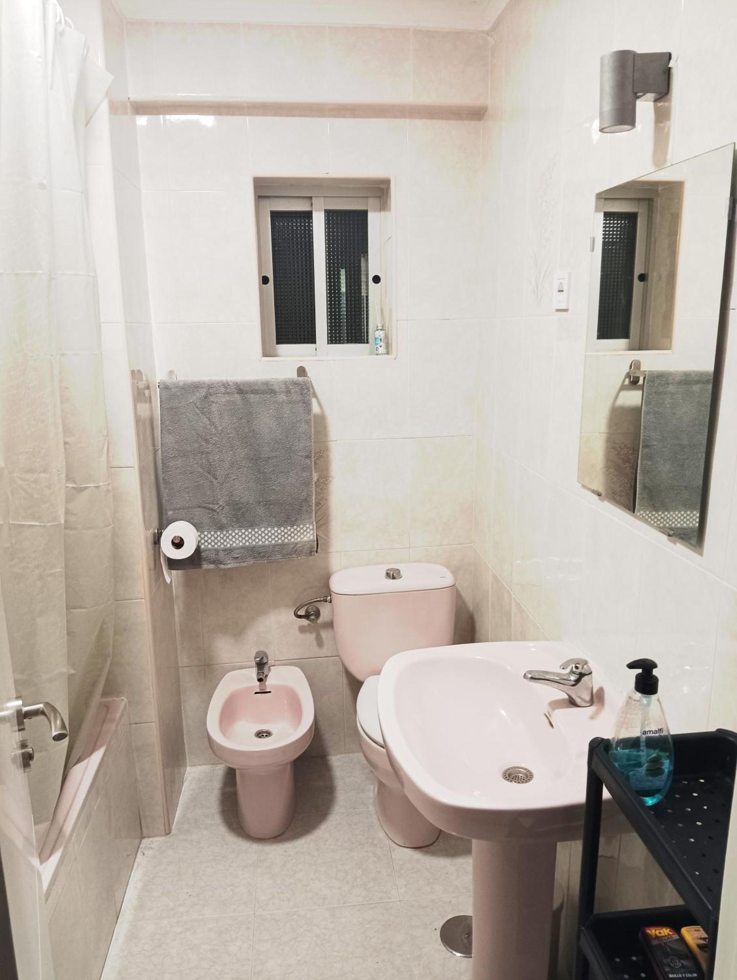 Homestay En Compartido Delicias Cerca Del Mar, Aeropuerto, Ave Y Metro *