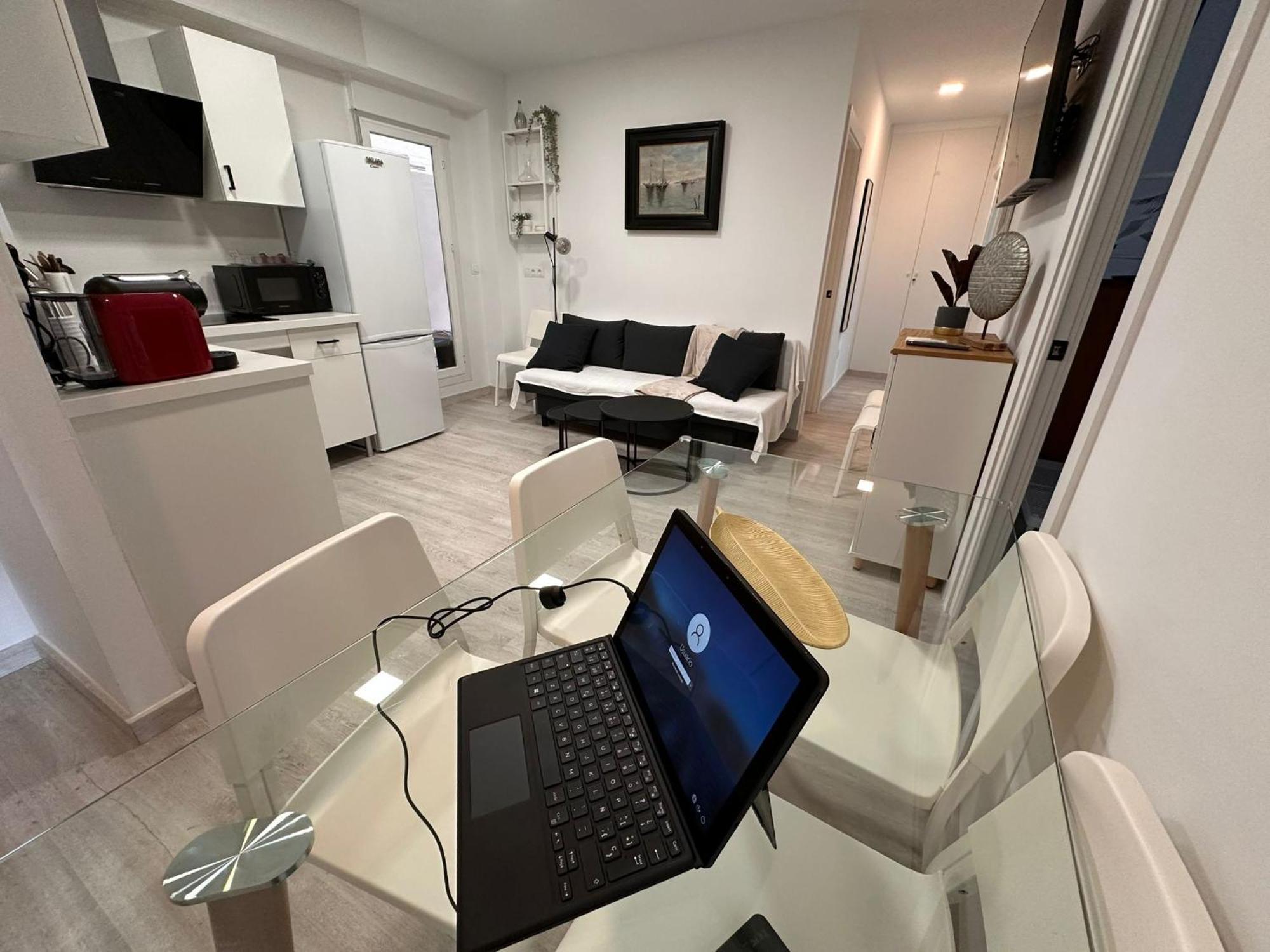 Apartamento Plaza De La Merced Parking Incluido - S2 *