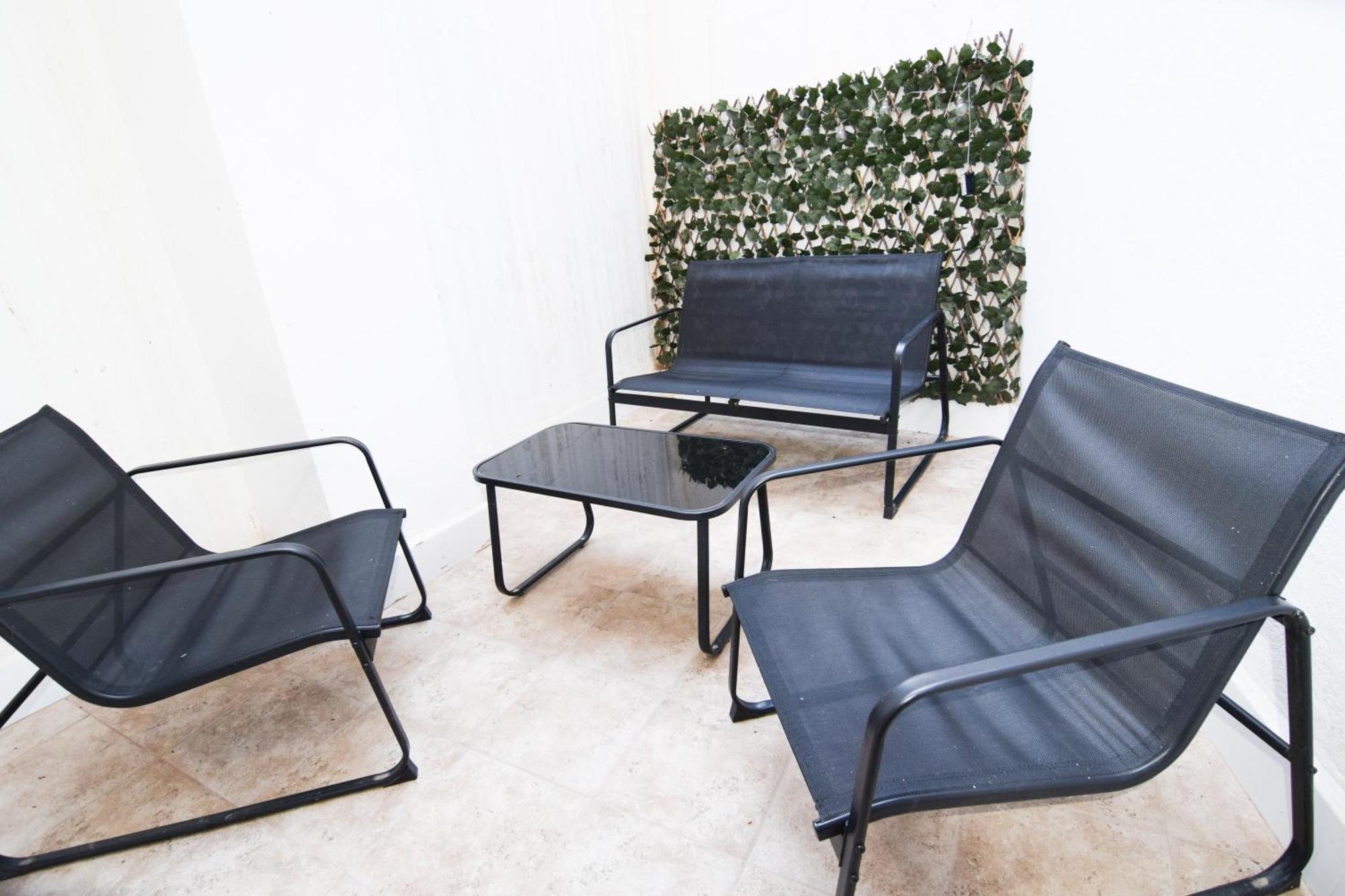 Letmalaga Square Merced Apartment
