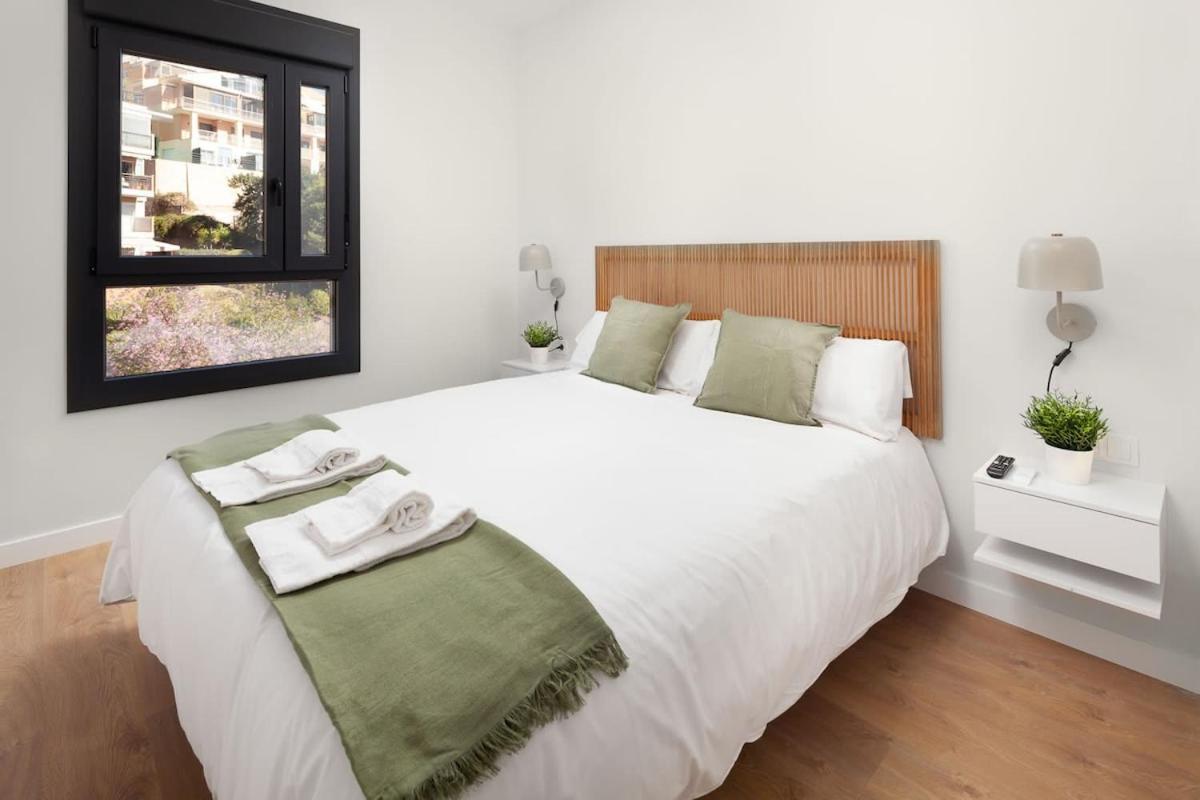 Your Sunny Retreat! Modern Steps To The