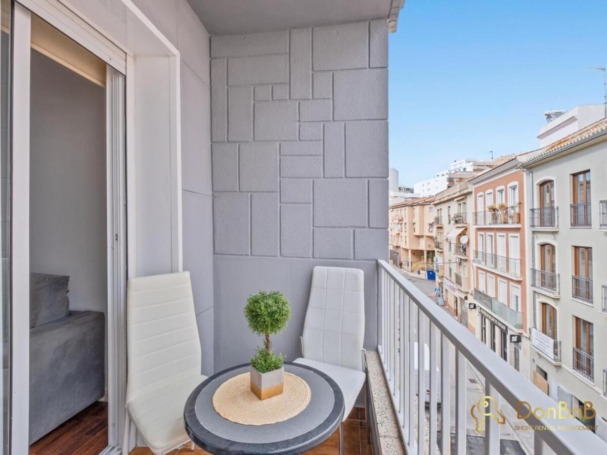 Flat With Balcony Apartamento