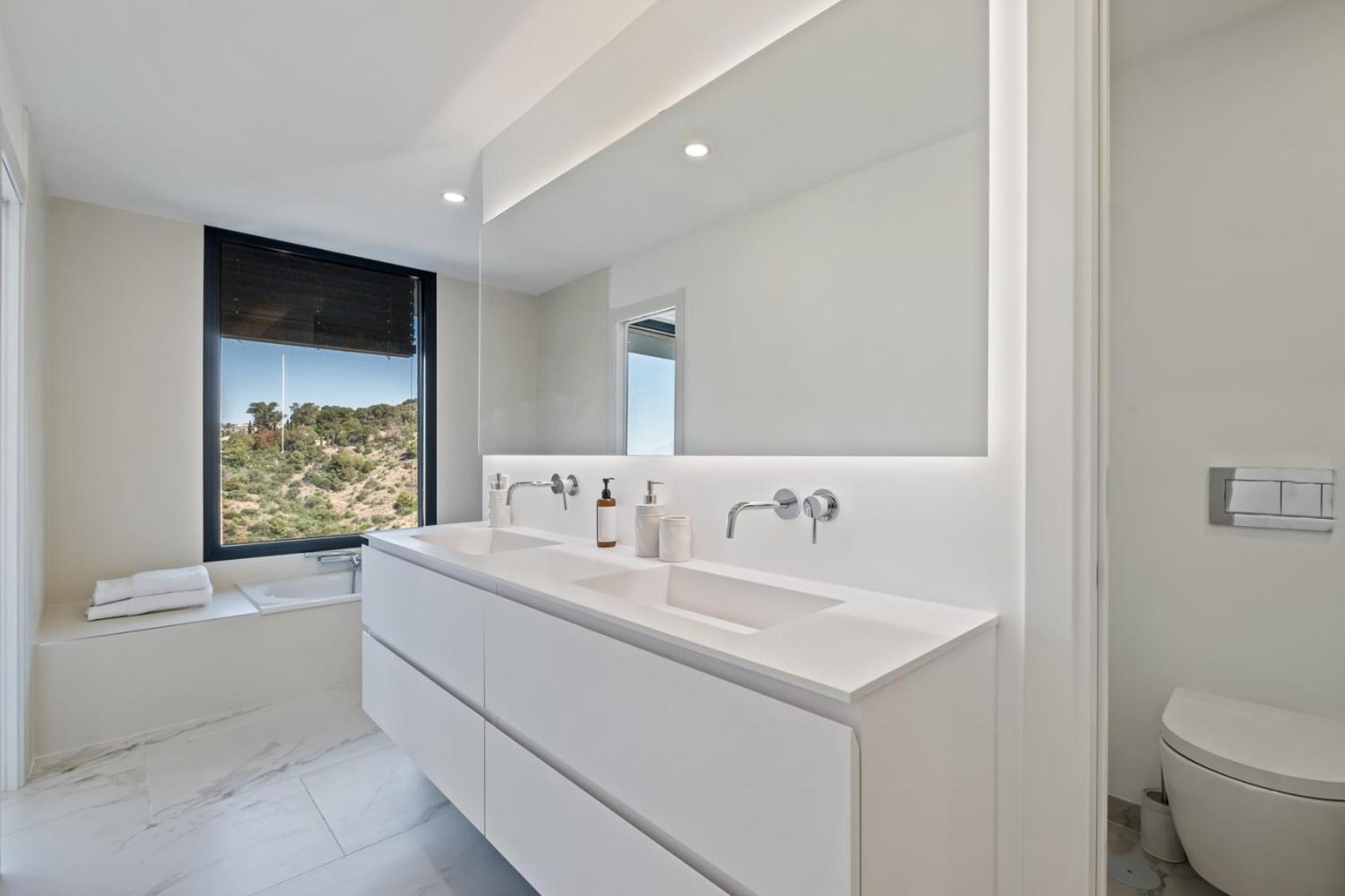 Villa Pinares De San Anton - Sea, City, Mountain Views, Close To Beach, Bbq Málaga
