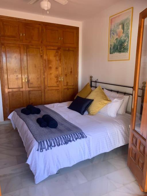 Villa Casa Hermosa Mijas- 7 Bedroom Villa-sleeps 14 *