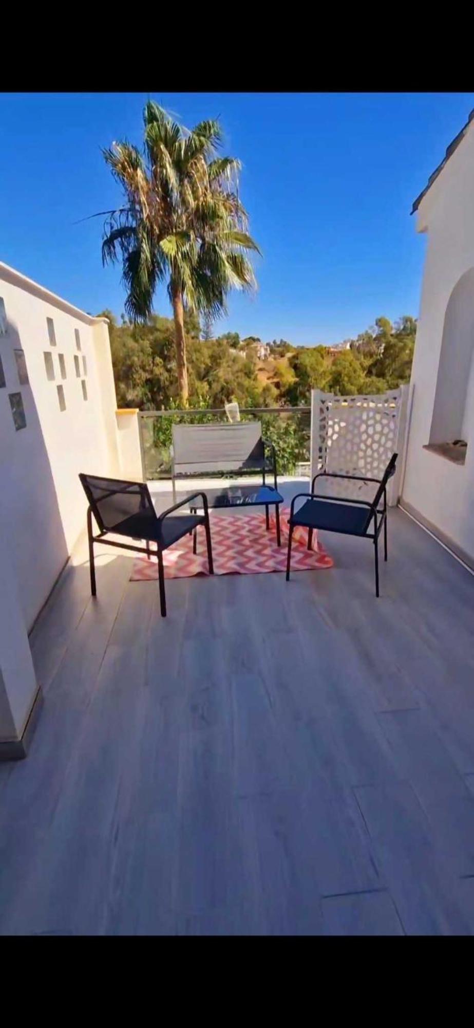 Villaescondidaprecioso Estudio Con Vista Al Mar Y Piscina Málaga