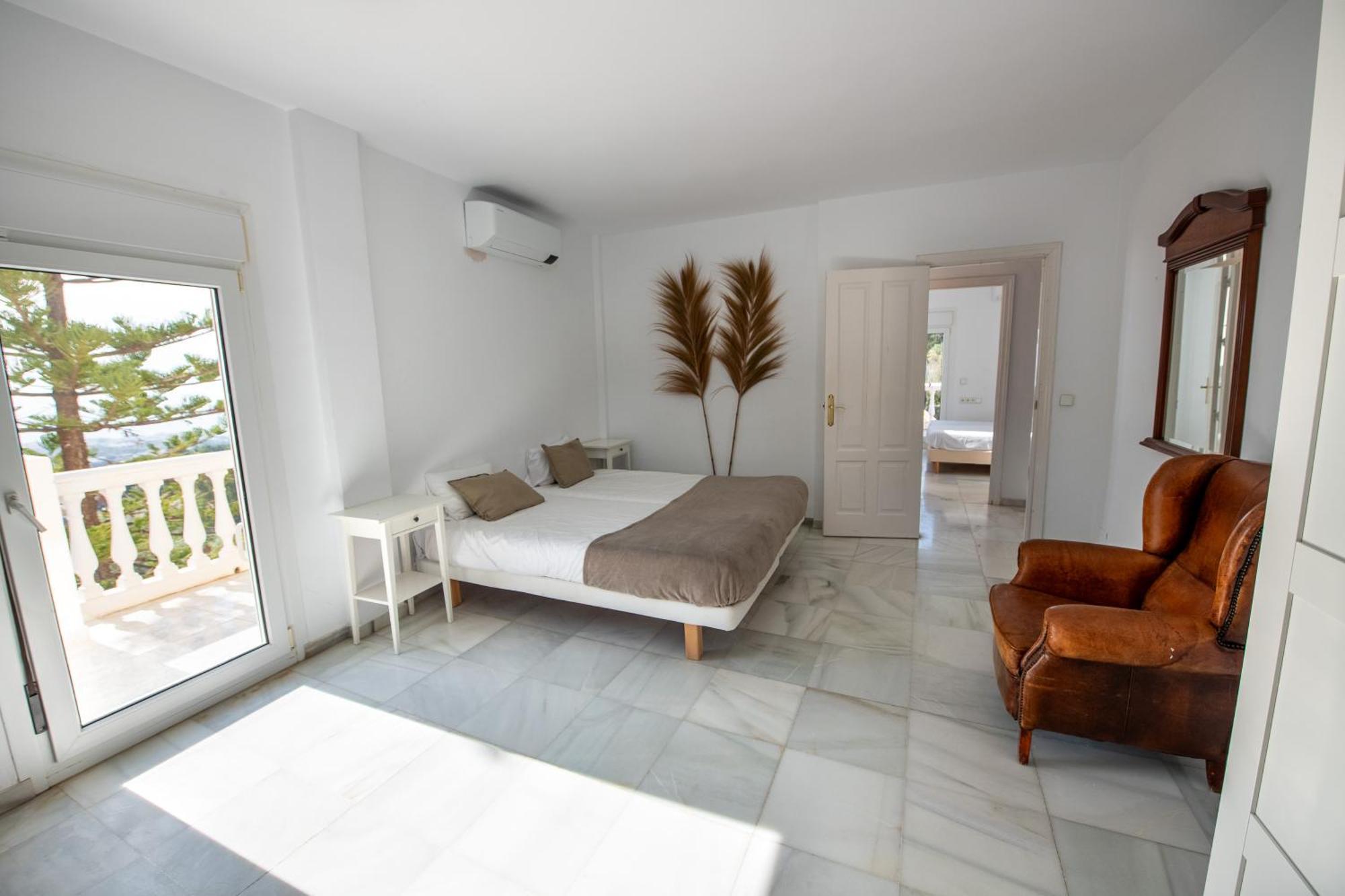 Gran Con Vistas Al Mar Y Piscina Privada Malaga