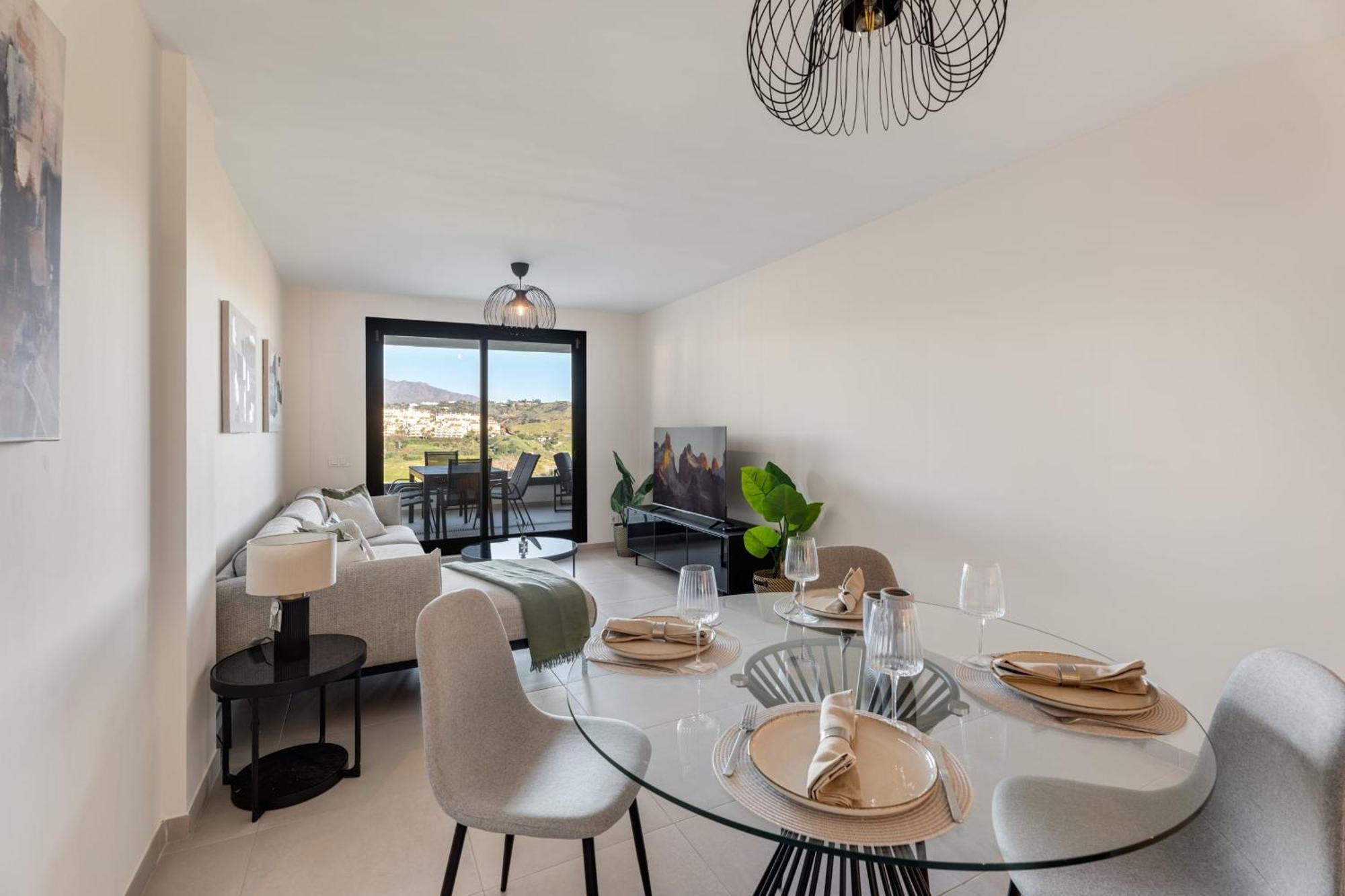 2 Bedroom With Spectacular Views In Hercesa Calanova Golf Apartamento Málaga
