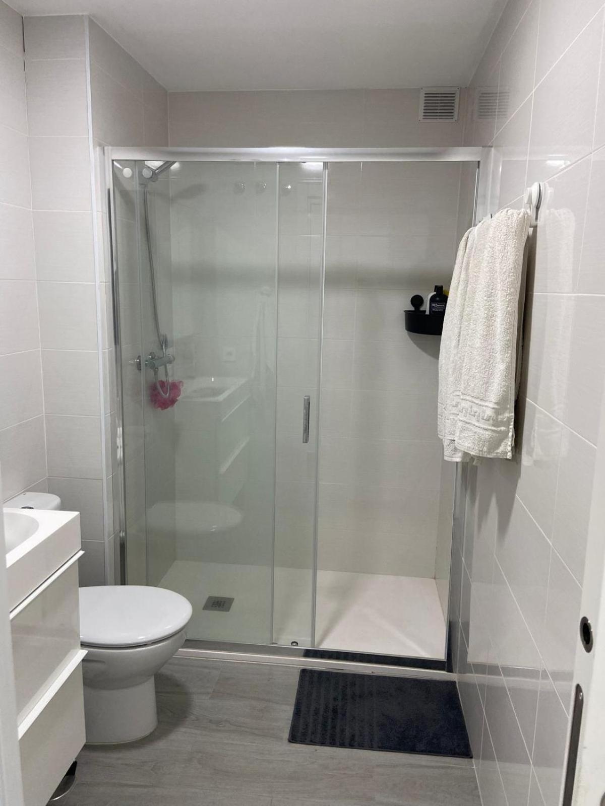 Apartamento 2 Con Terraza Junto A Monte Victoria *