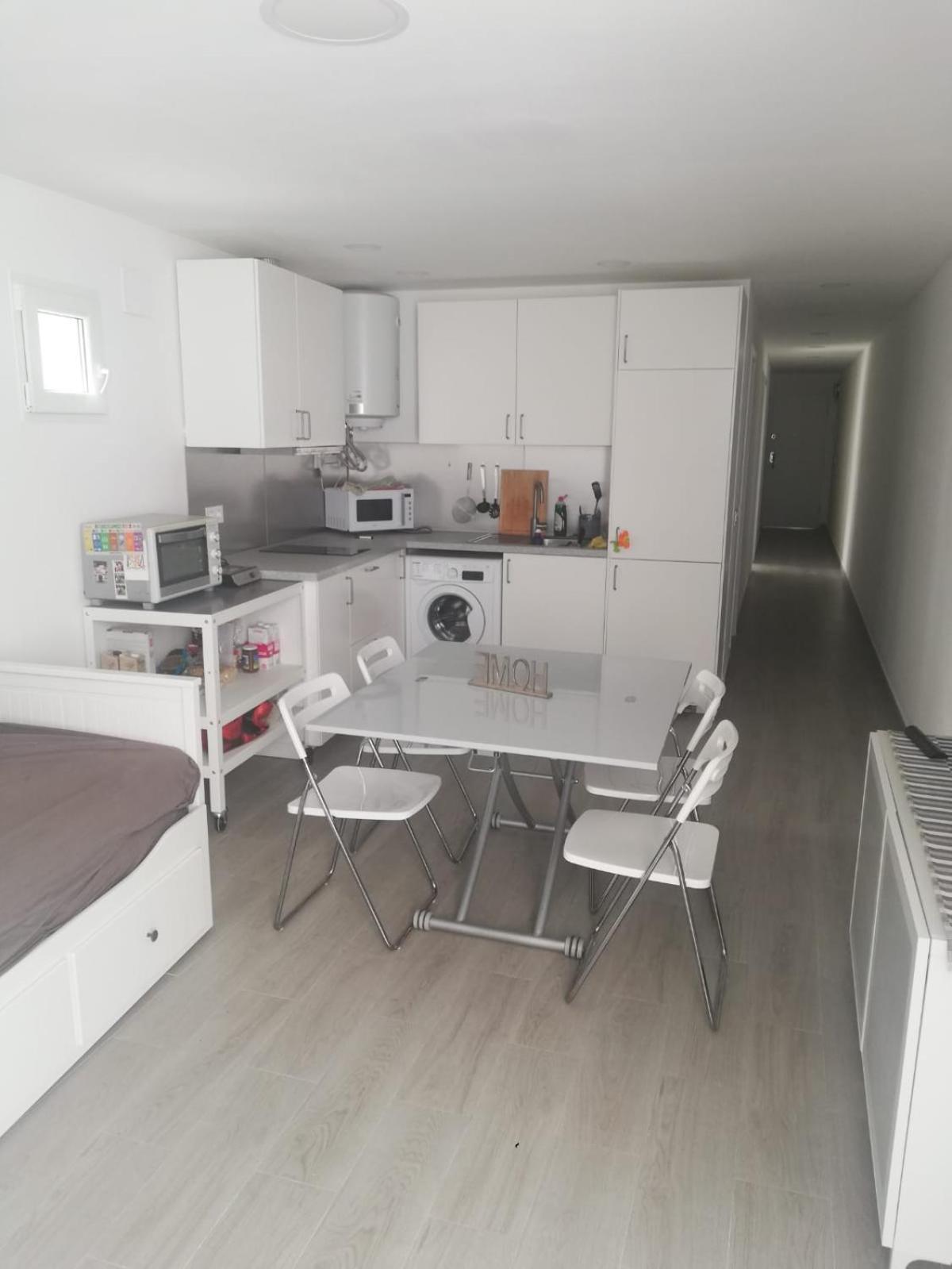 Apartamento 2 Con Terraza Junto A Monte Victoria