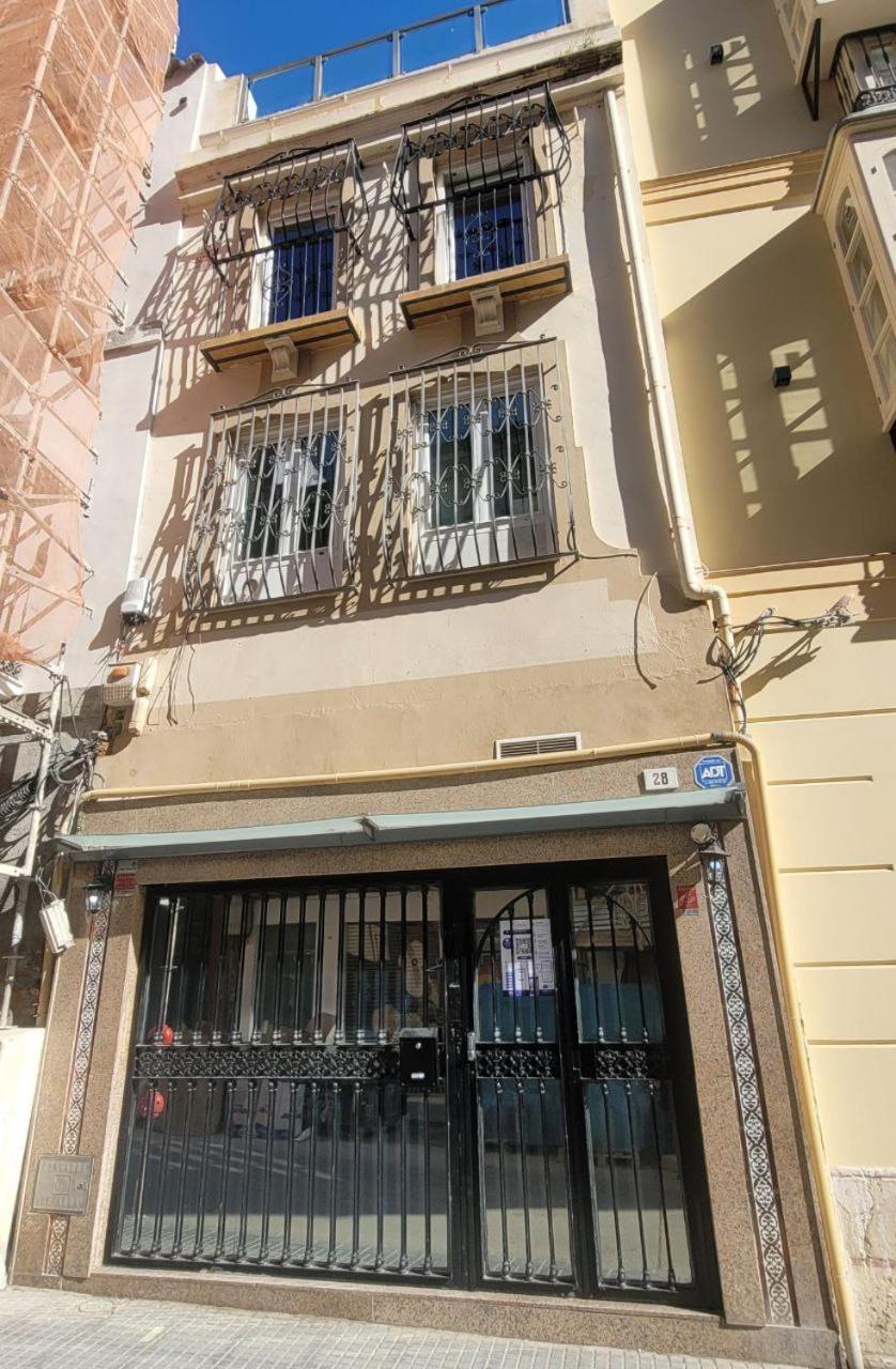 Ayz Frailes - Auto Check-in (adults Only)