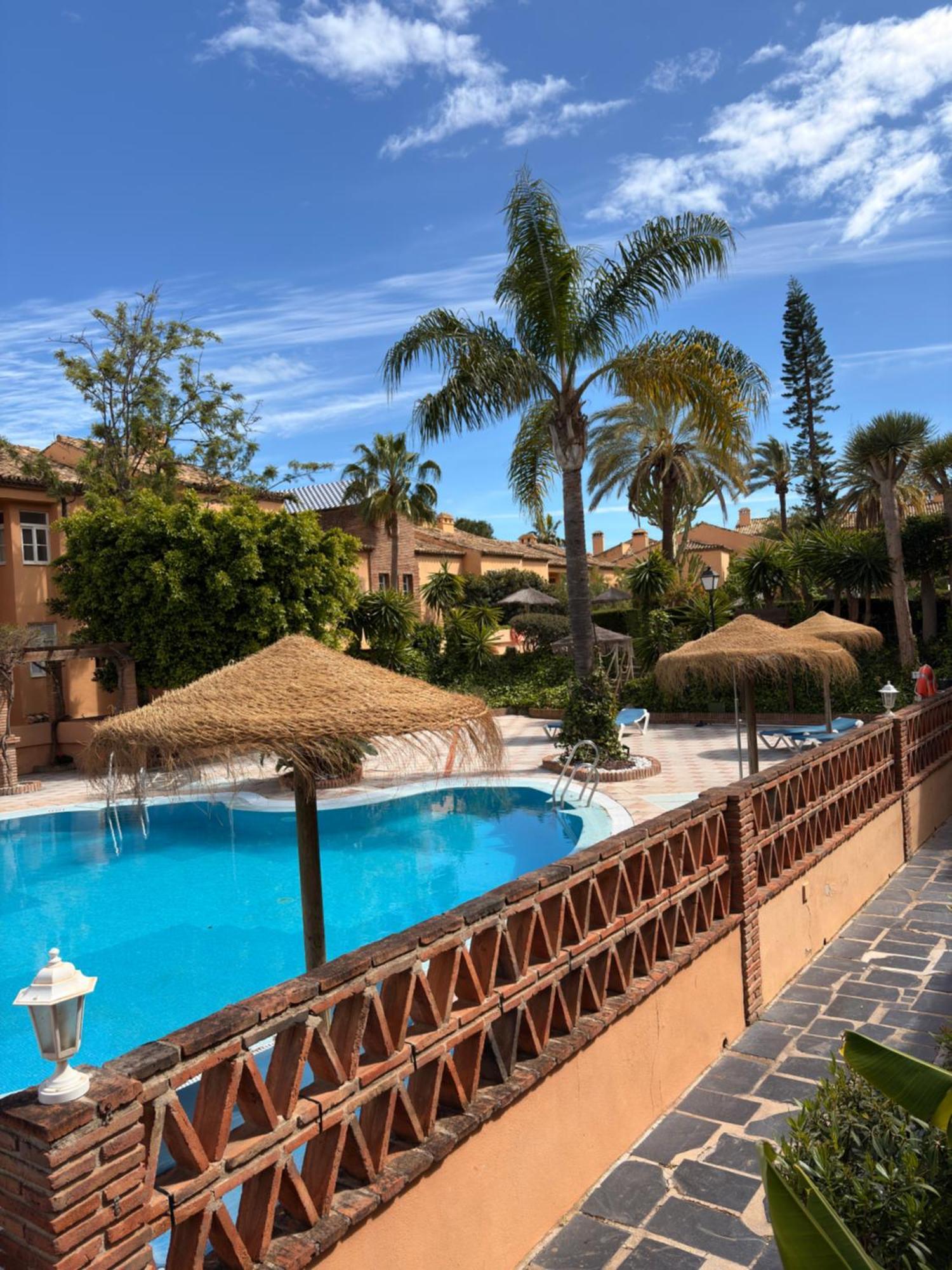 Riviera Del Sol Piscinas Playas Y Golf