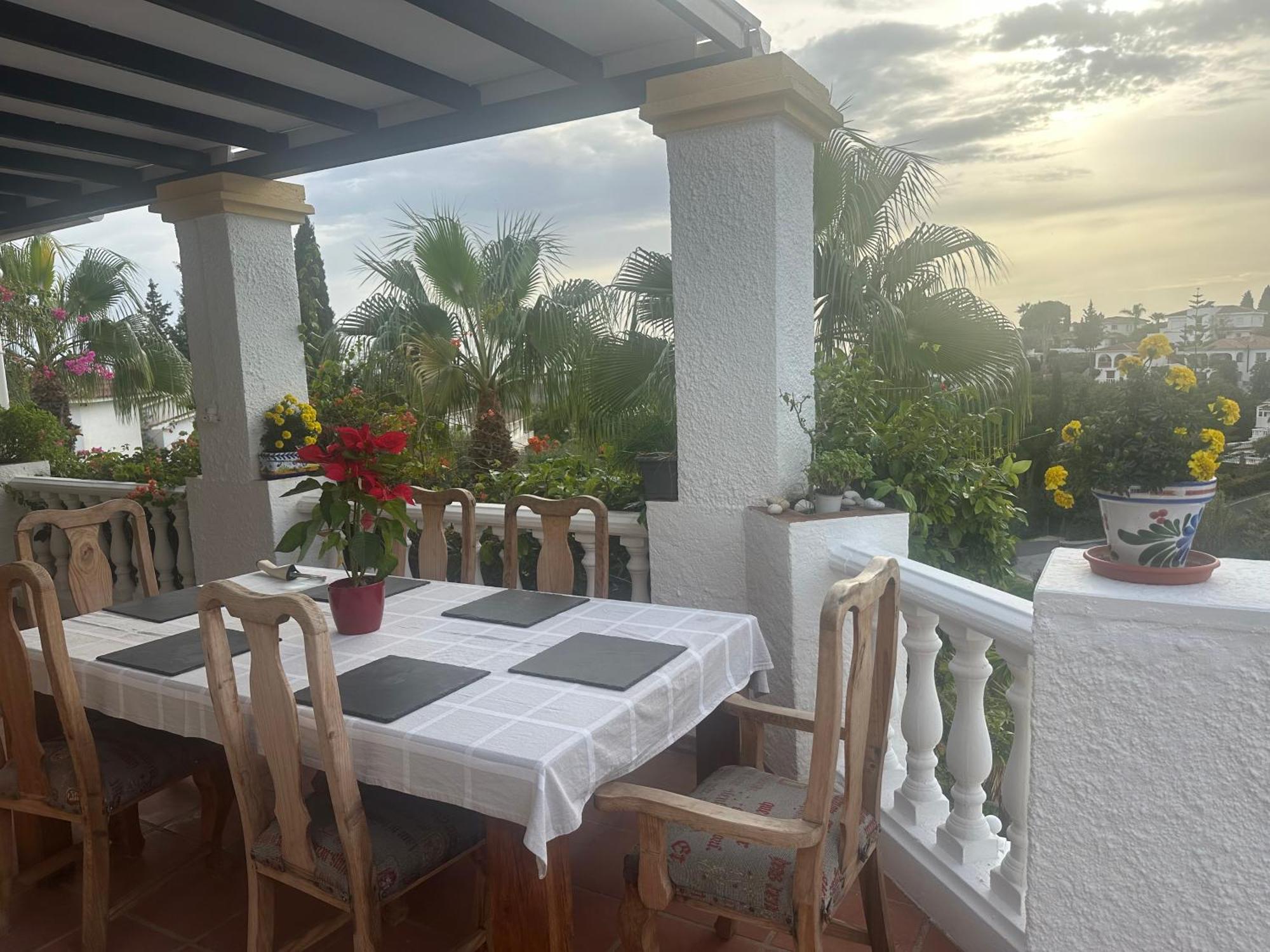 Villa Casa Hermosa Mijas- 7 Bedroom Villa-sleeps 14 *