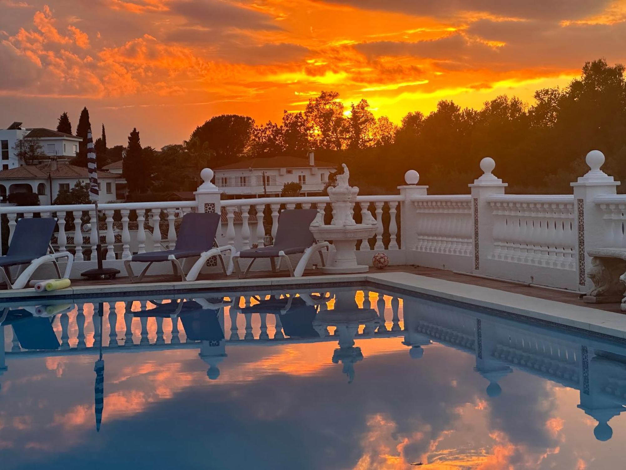 Villa Casa Hermosa Mijas- 7 Bedroom Villa-sleeps 14 Málaga