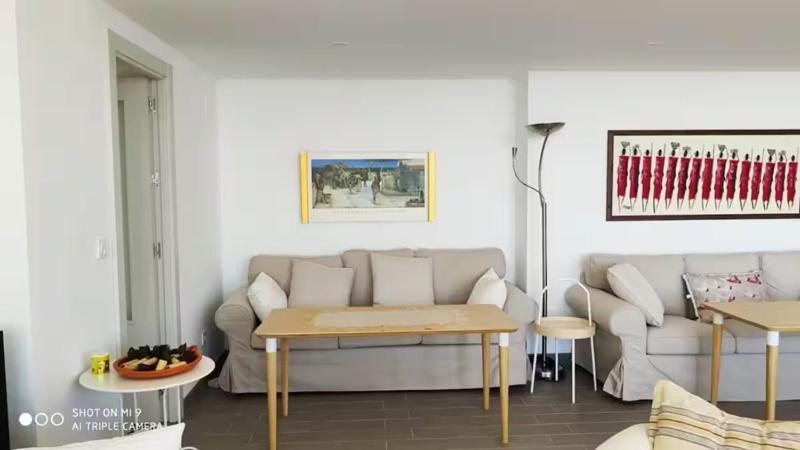 Apartamento Atico Frente Al Mar , En Calle Pacifico *