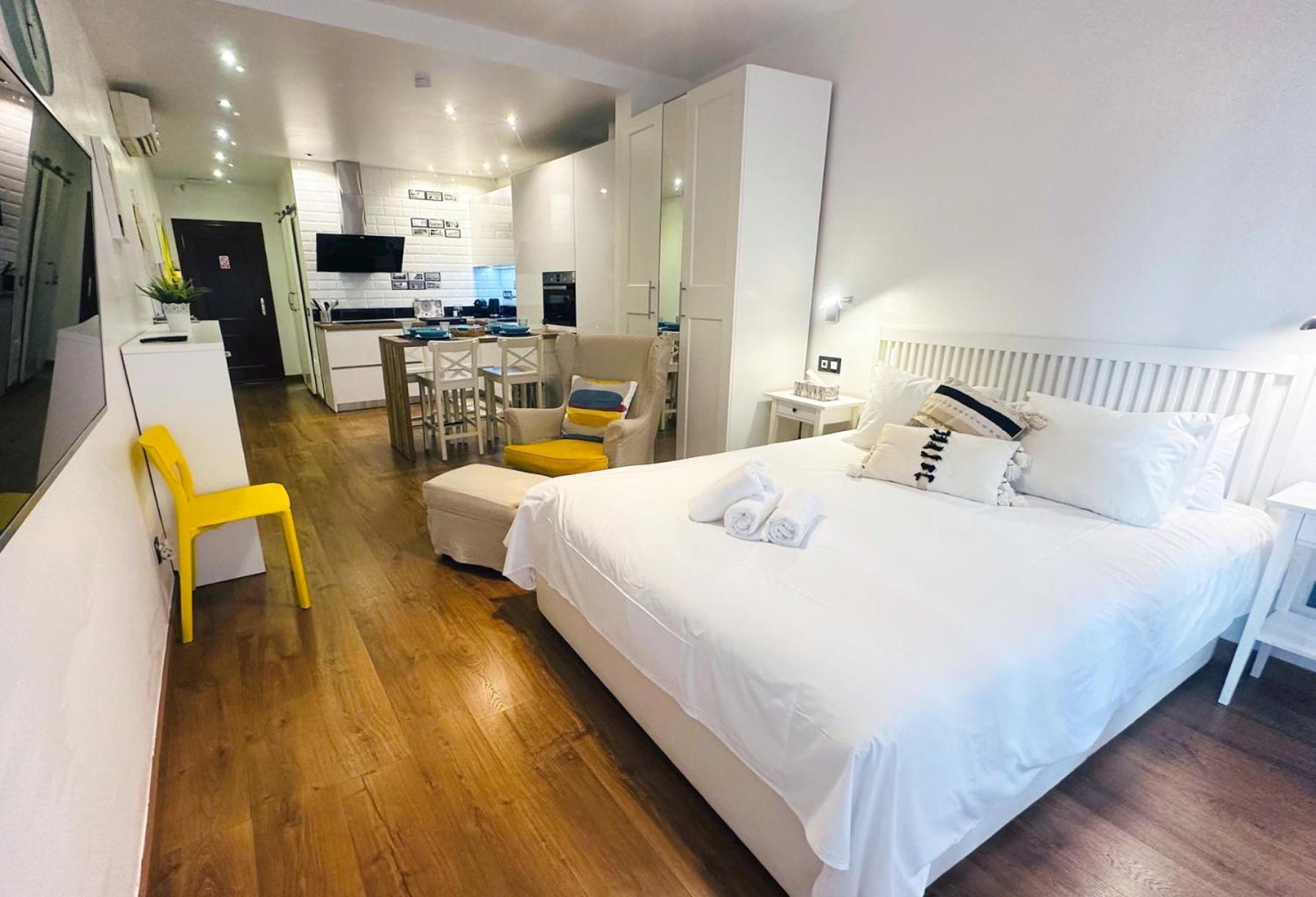 Urban Flat Class Apartment Malaga