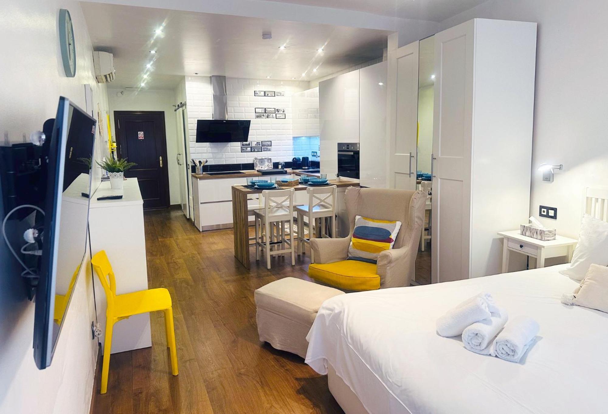 Urban Flat Class Apartment