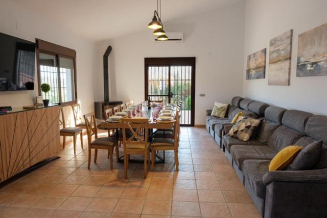 Ales Chalet *